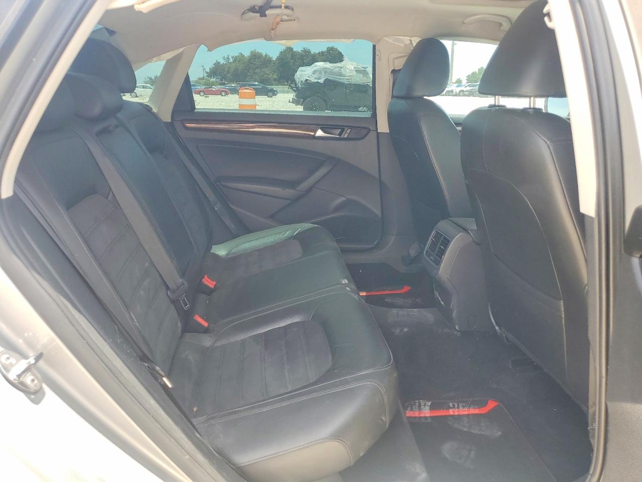 2013 Volkswagen Passat Sel Gray vin: 1VWCN7A38DC088488