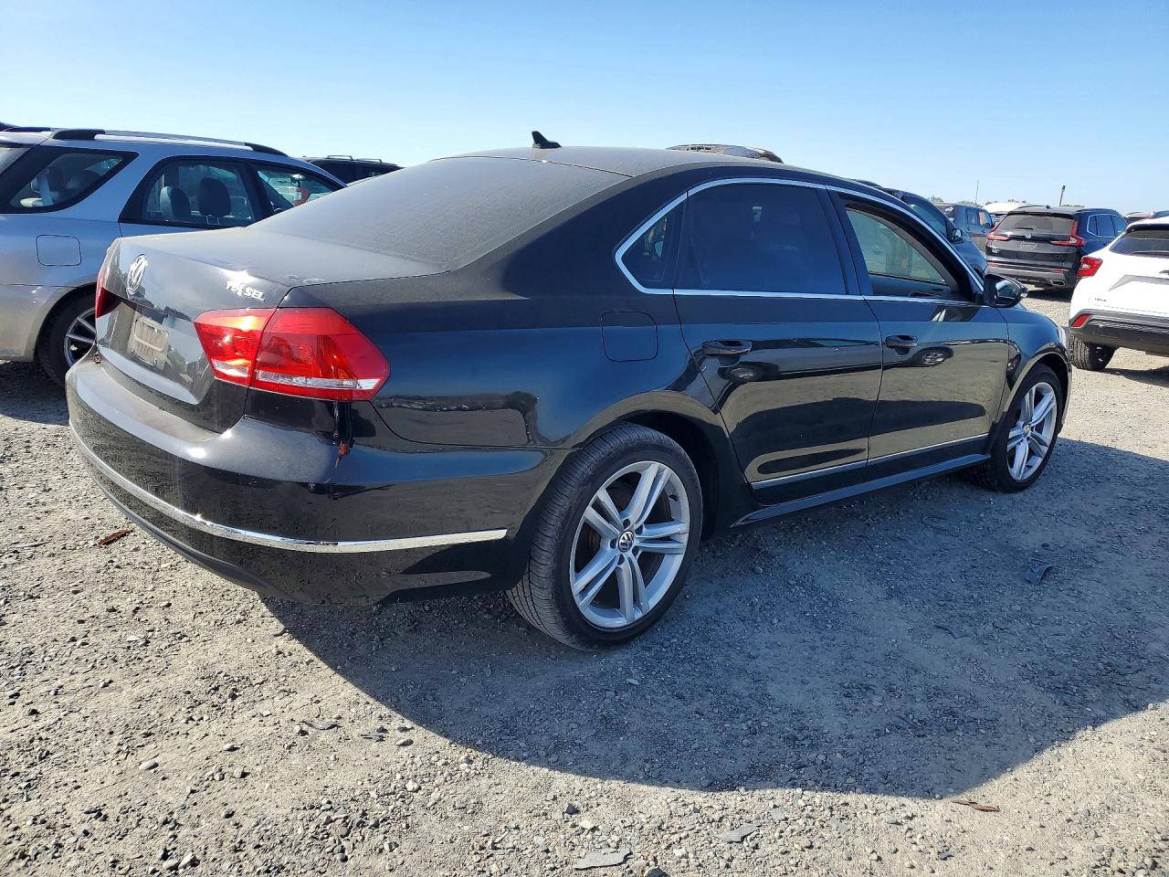 2012 Volkswagen Passat Sel Black vin: 1VWCN7A39CC005097