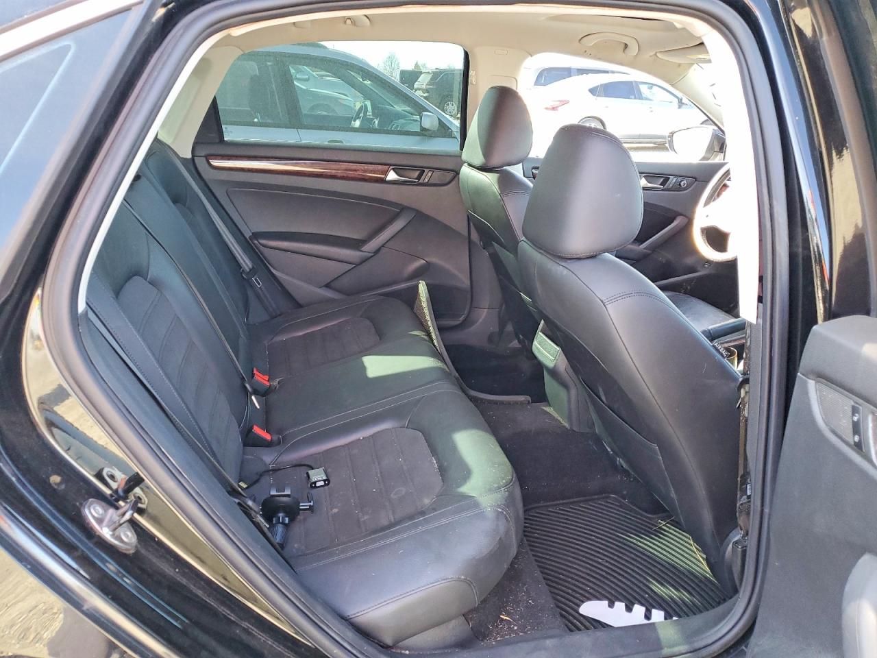 2012 Volkswagen Passat Sel Black vin: 1VWCN7A39CC005097