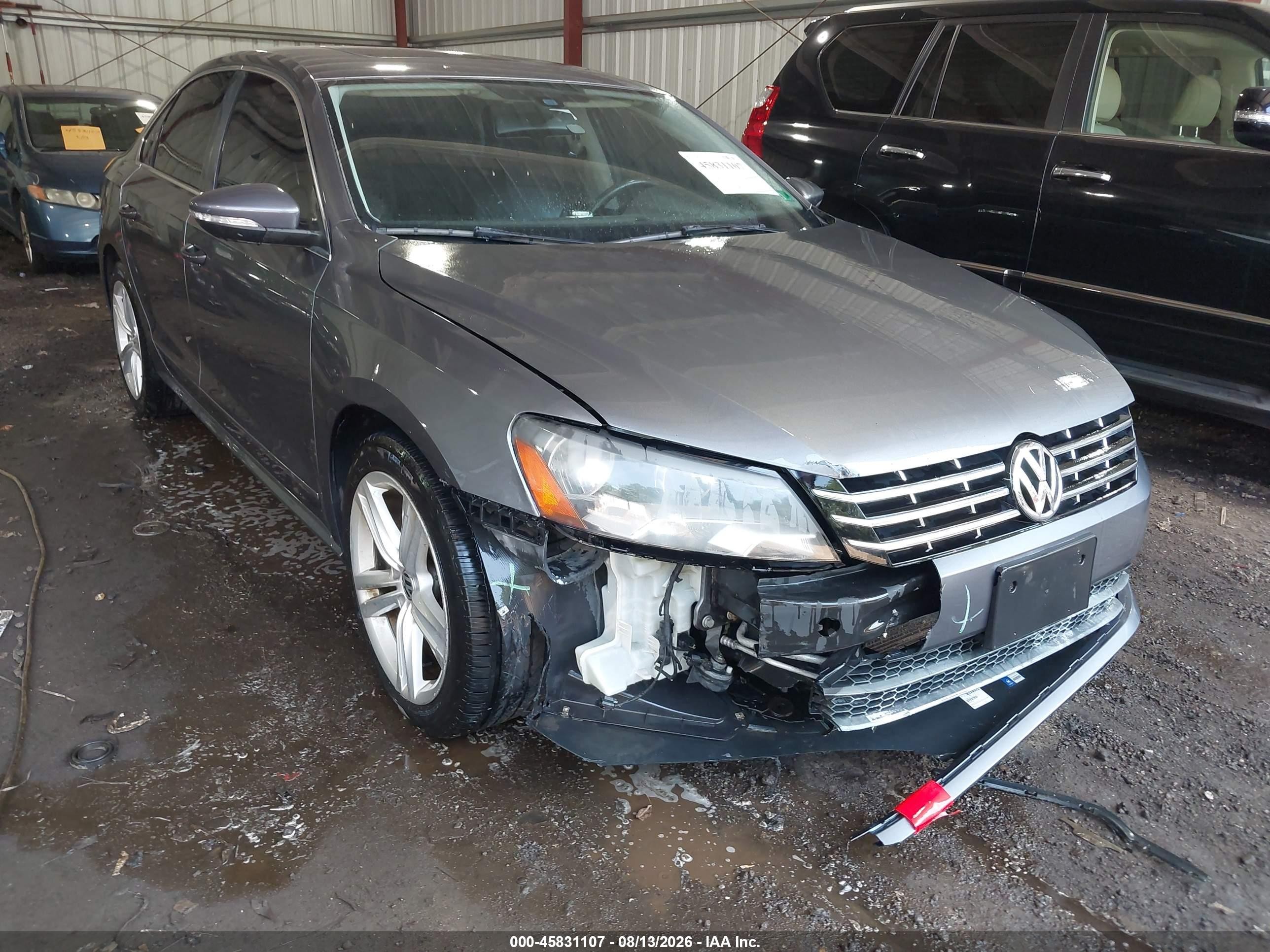2012 Volkswagen Passat 2.0l Tdi Sel Premium Серый vin: 1VWCN7A39CC033823
