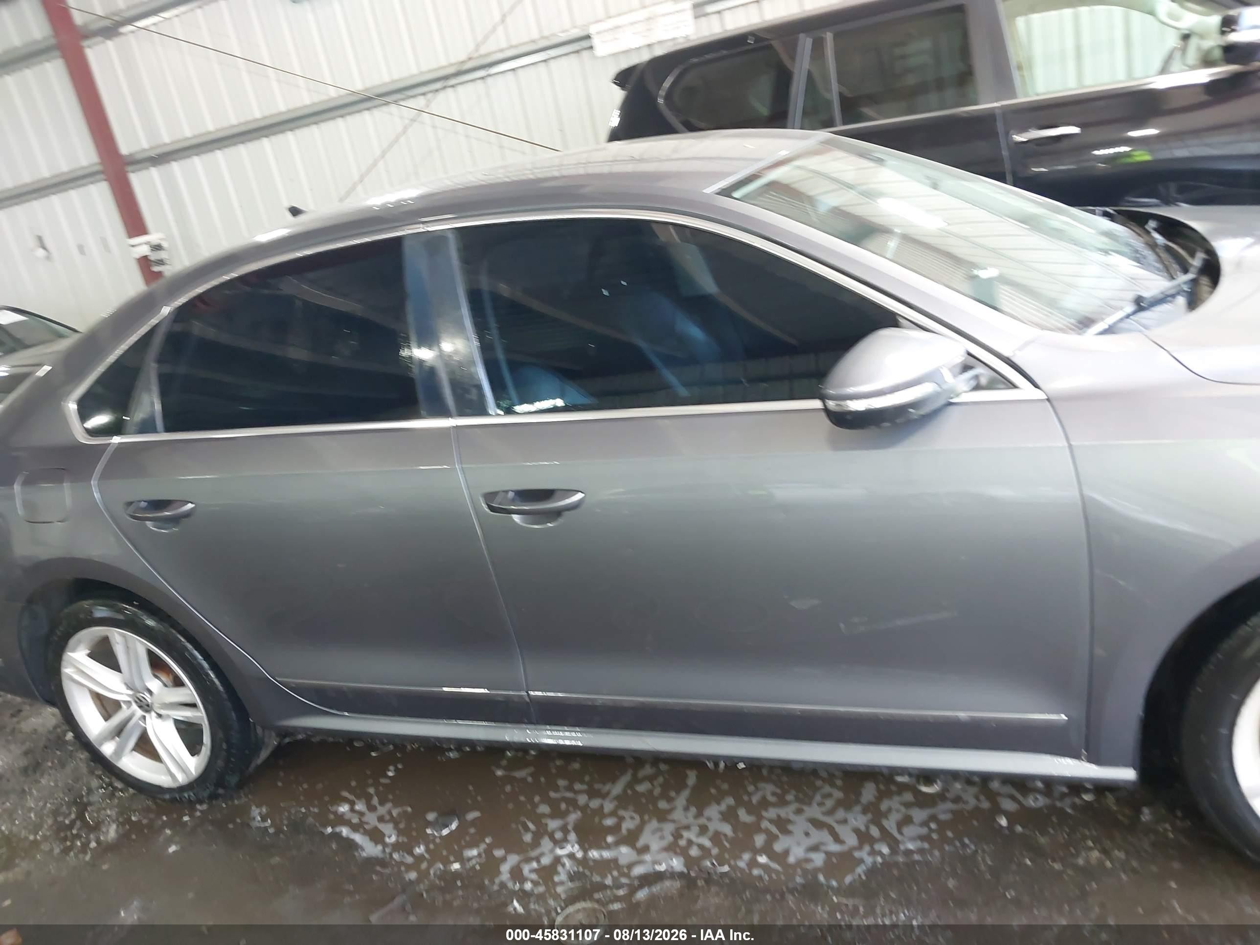 2012 Volkswagen Passat 2.0l Tdi Sel Premium Серый vin: 1VWCN7A39CC033823