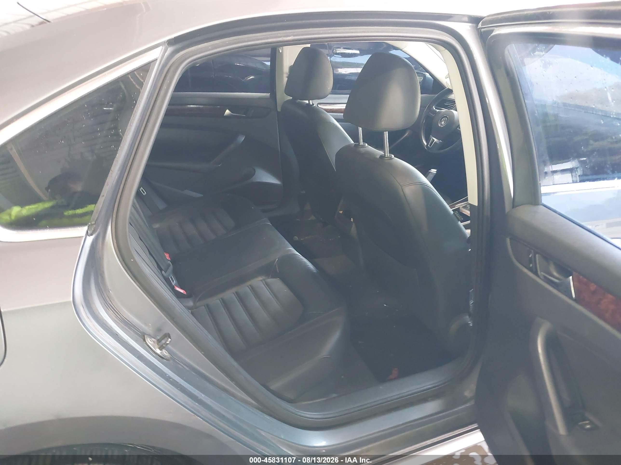 2012 Volkswagen Passat 2.0l Tdi Sel Premium Серый vin: 1VWCN7A39CC033823