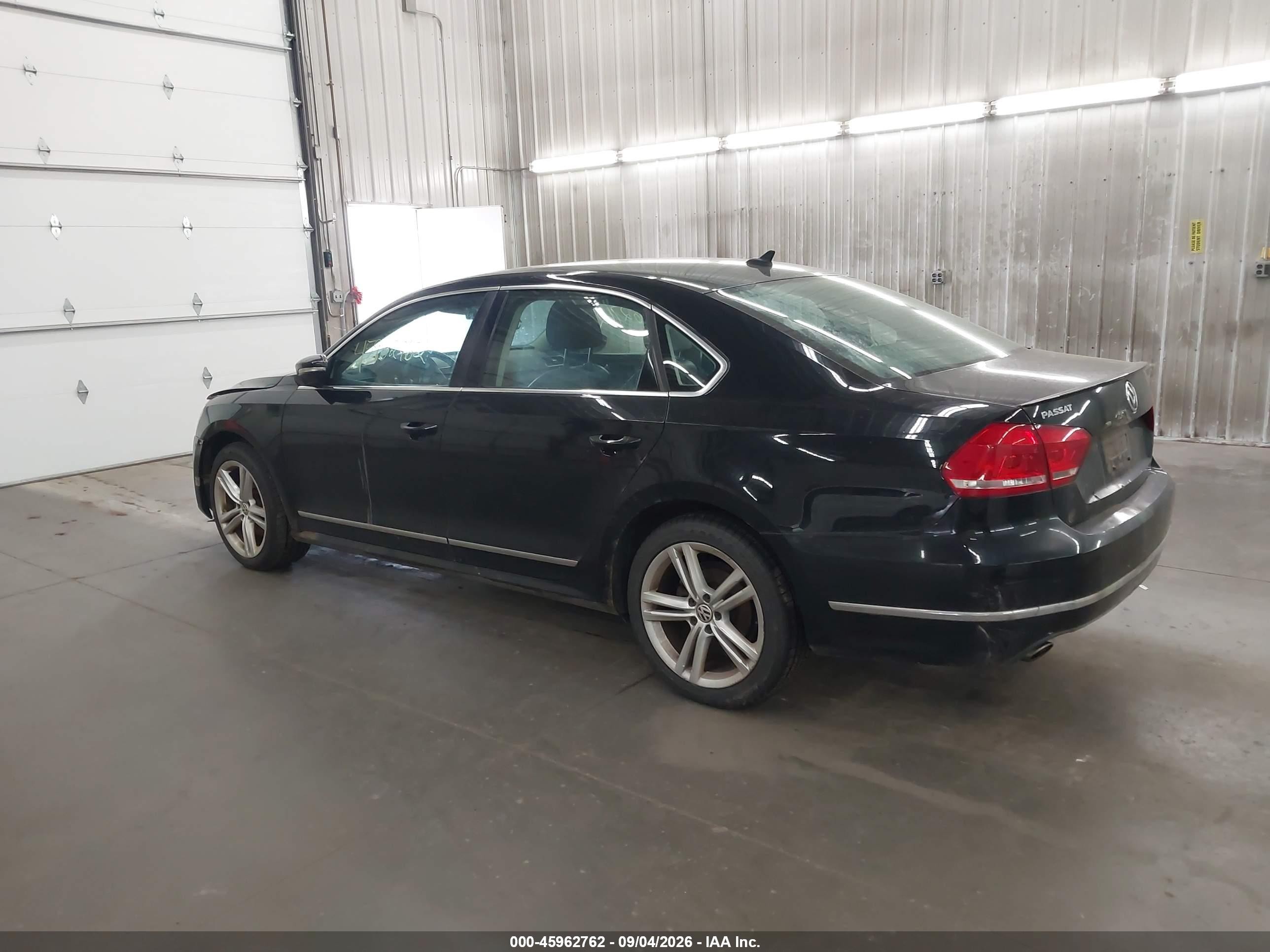 2012 Volkswagen Passat 2.0l Tdi Sel Premium Черный vin: 1VWCN7A39CC059872