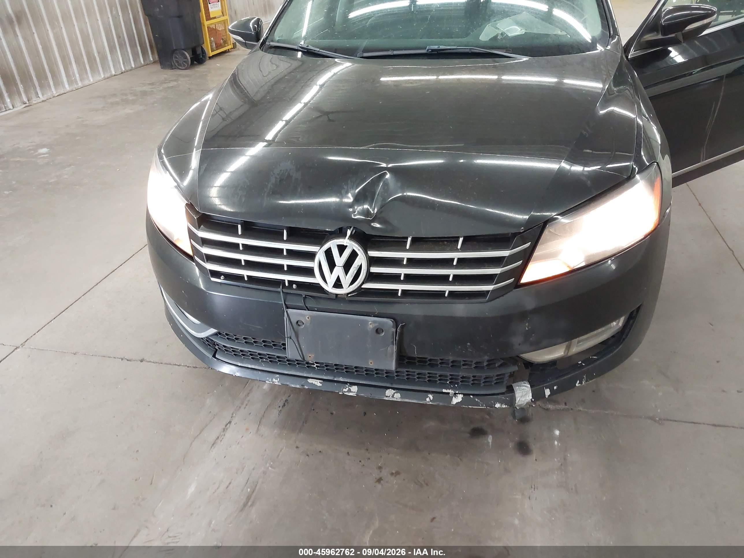 2012 Volkswagen Passat 2.0l Tdi Sel Premium Черный vin: 1VWCN7A39CC059872