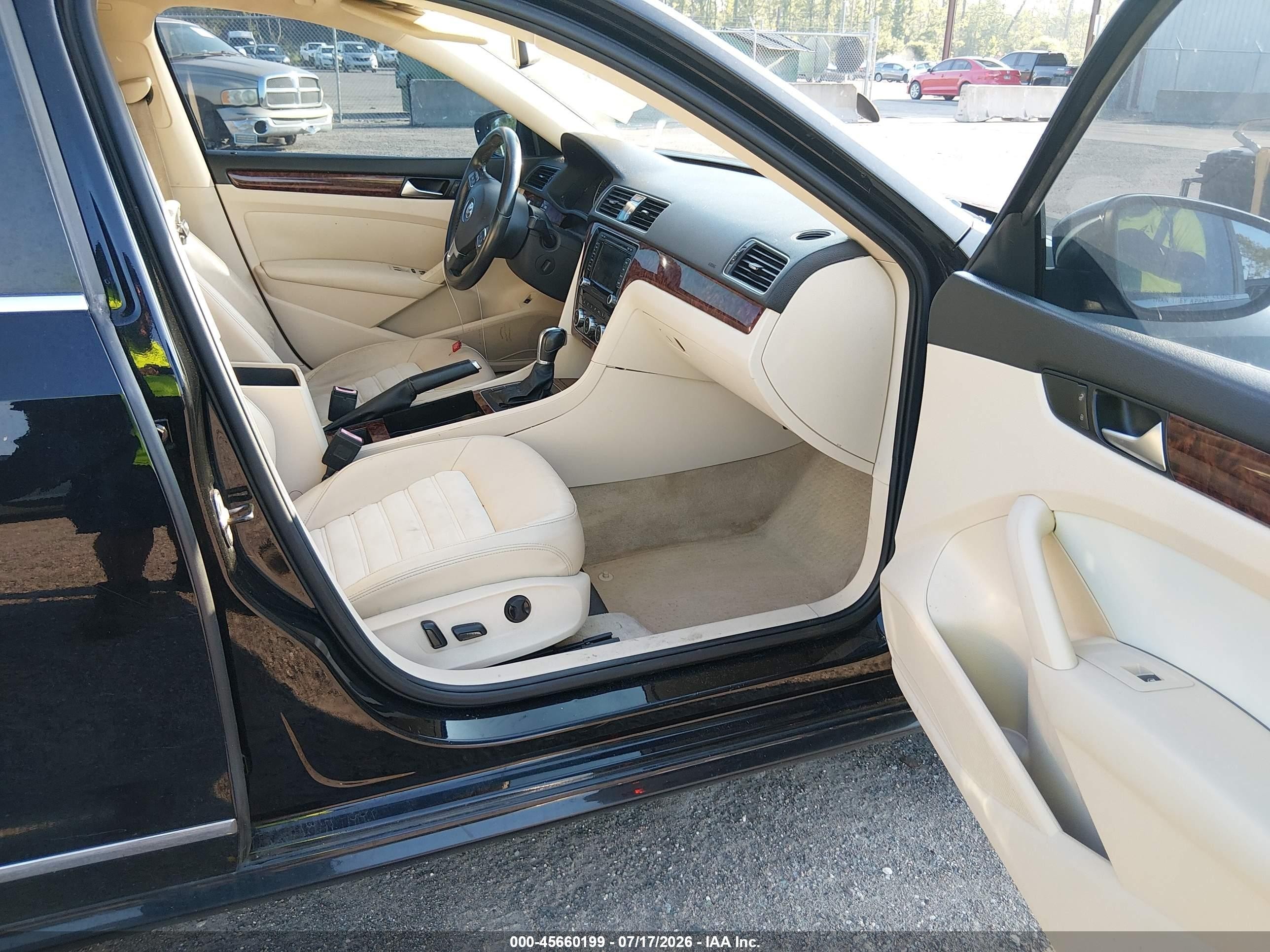 2012 Volkswagen Passat 2.0l Tdi Sel Premium Черный vin: 1VWCN7A39CC083587
