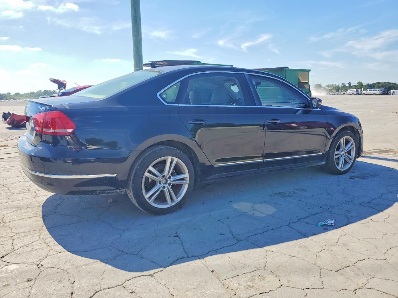 2013 Volkswagen Passat Sel Black vin: 1VWCN7A39DC027828