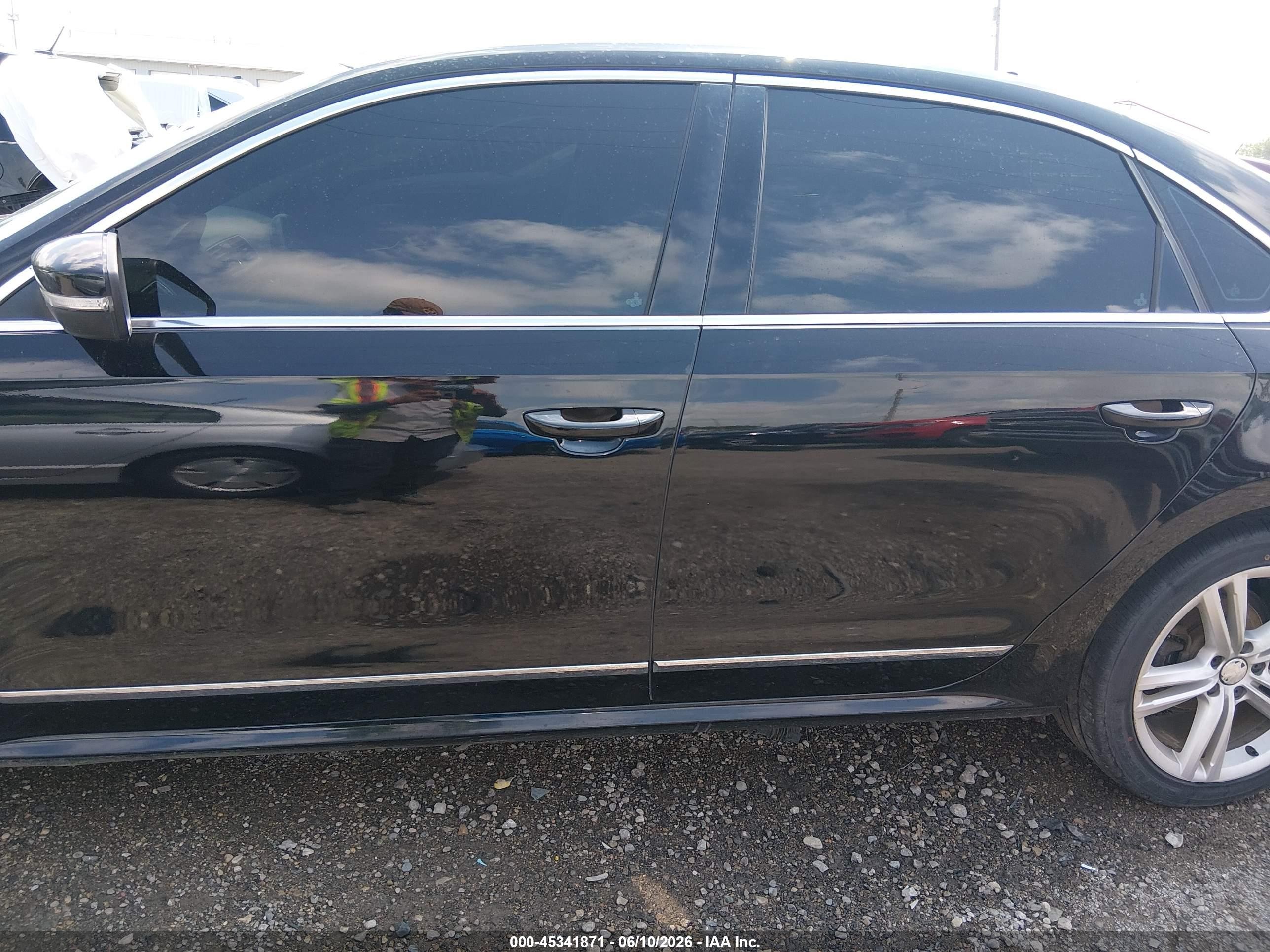 2013 Volkswagen Passat 2.0l Tdi Sel Premium Black vin: 1VWCN7A39DC061171