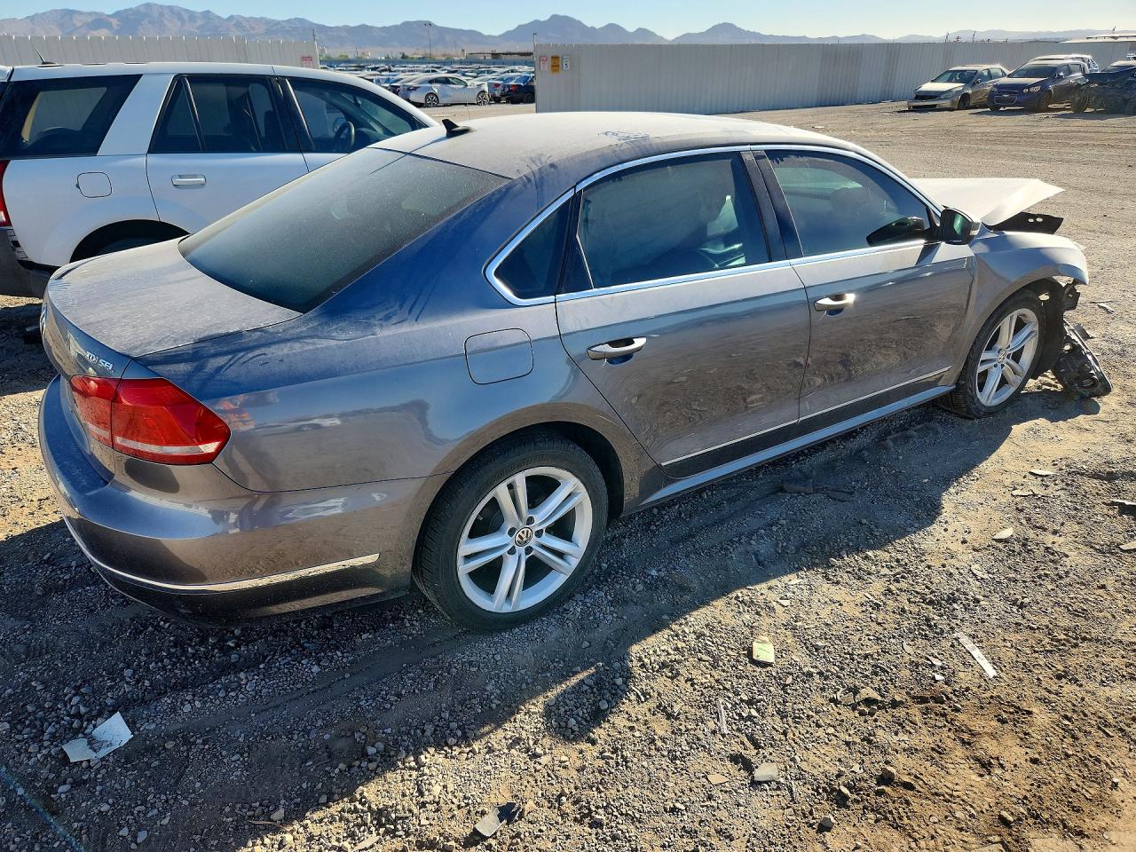 2013 Volkswagen Passat Sel Серый vin: 1VWCN7A39DC148925