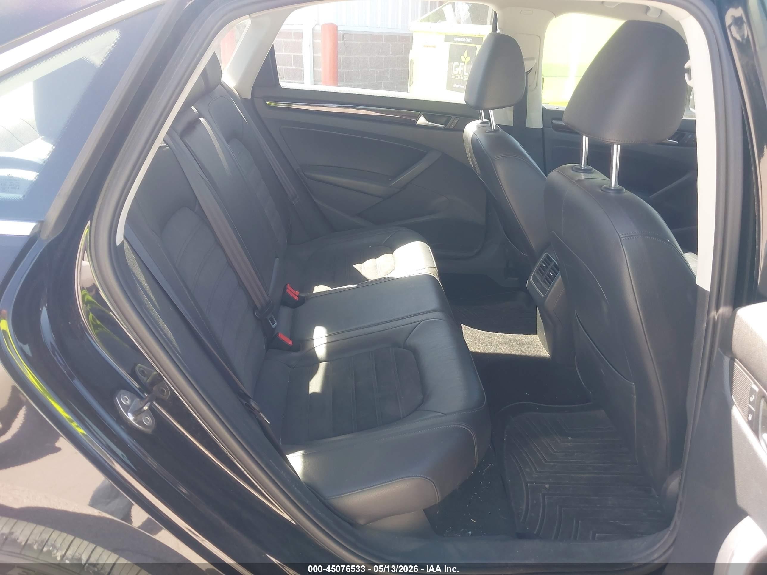 2014 Volkswagen Passat 2.0l Tdi Sel Premium Black vin: 1VWCN7A39EC043688