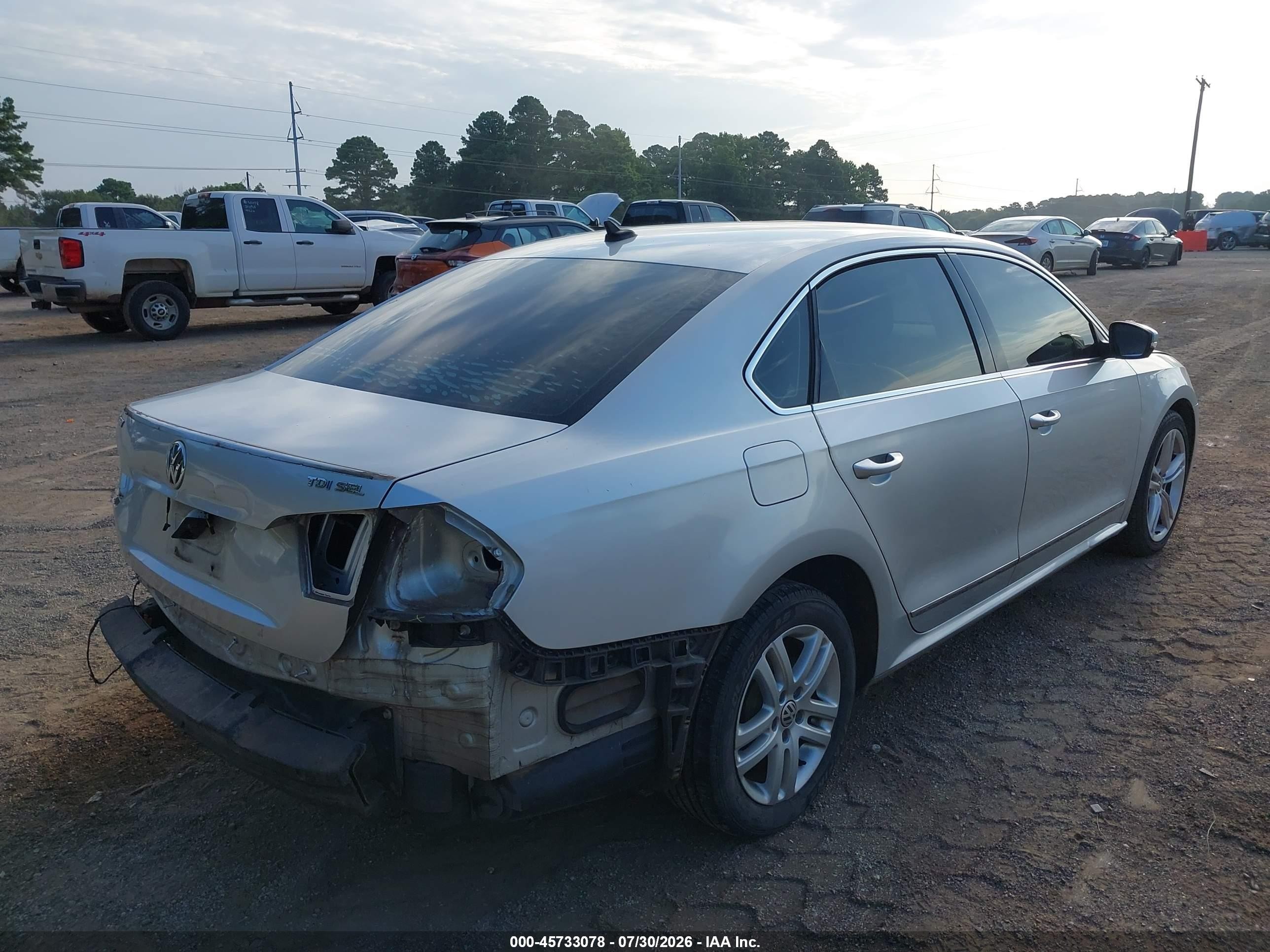 2014 Volkswagen Passat 2.0l Tdi Sel Premium Silver vin: 1VWCN7A39EC058241