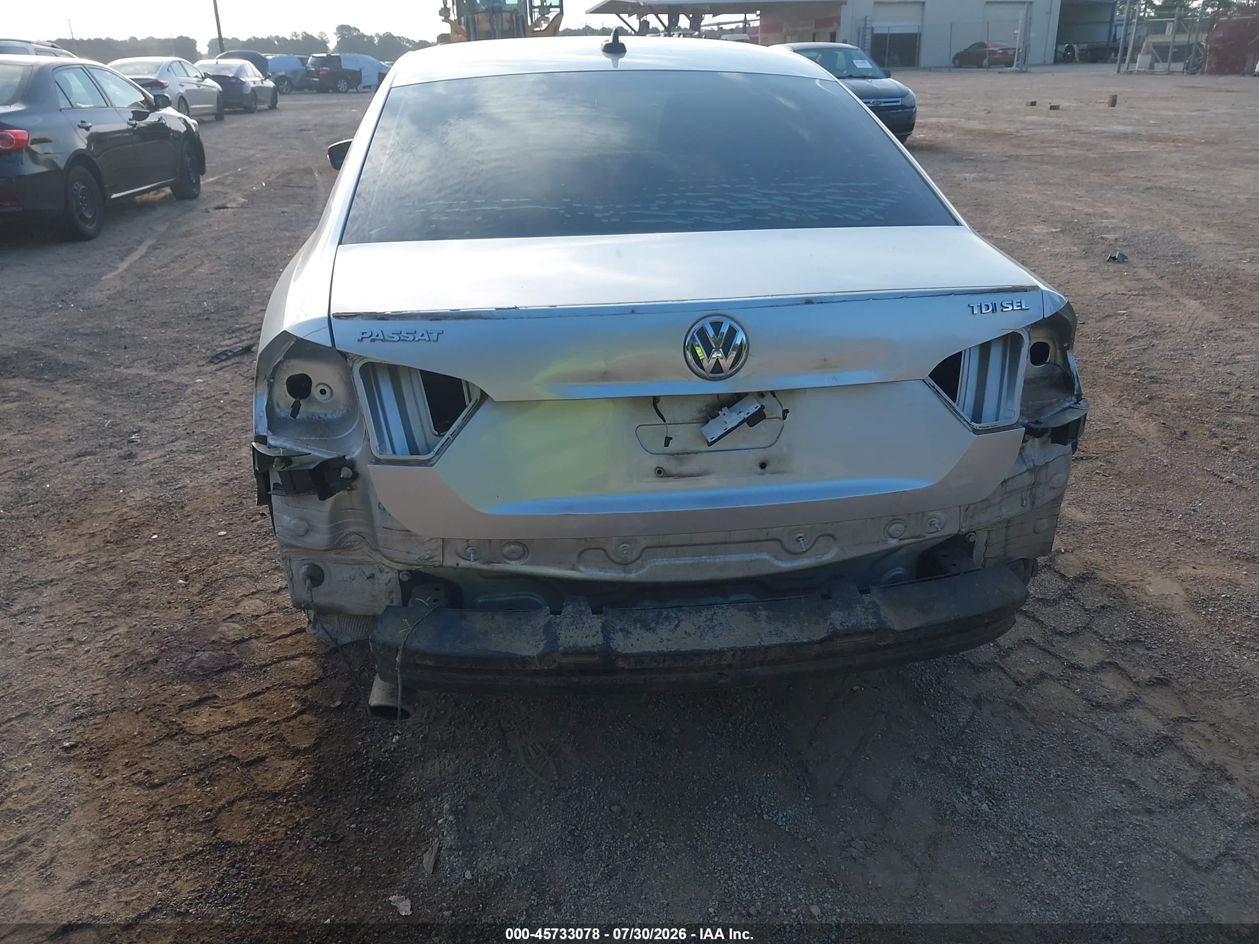 2014 Volkswagen Passat 2.0l Tdi Sel Premium Silver vin: 1VWCN7A39EC058241