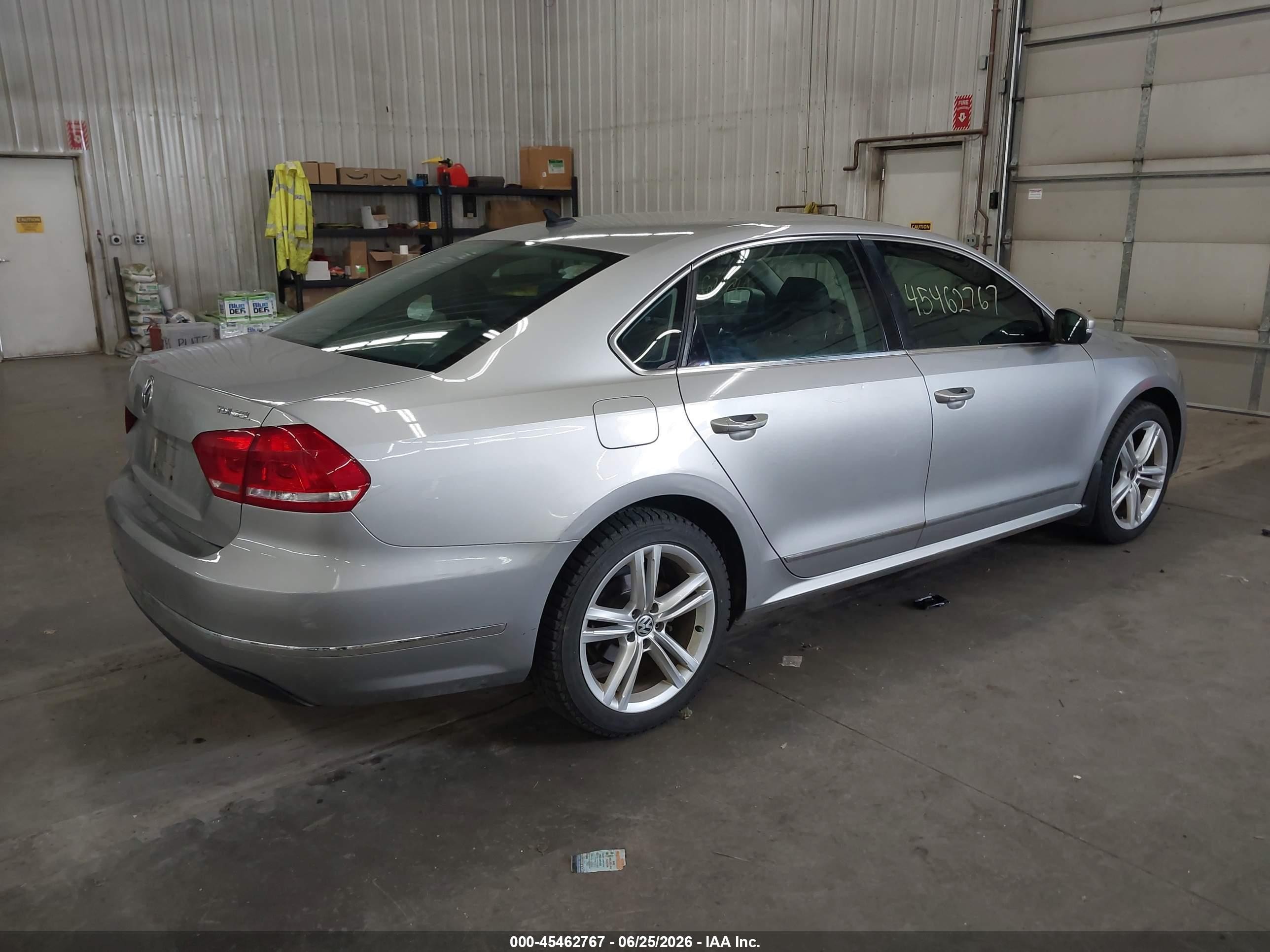 2014 Volkswagen Passat 2.0l Tdi Sel Premium Silver vin: 1VWCN7A39EC088209