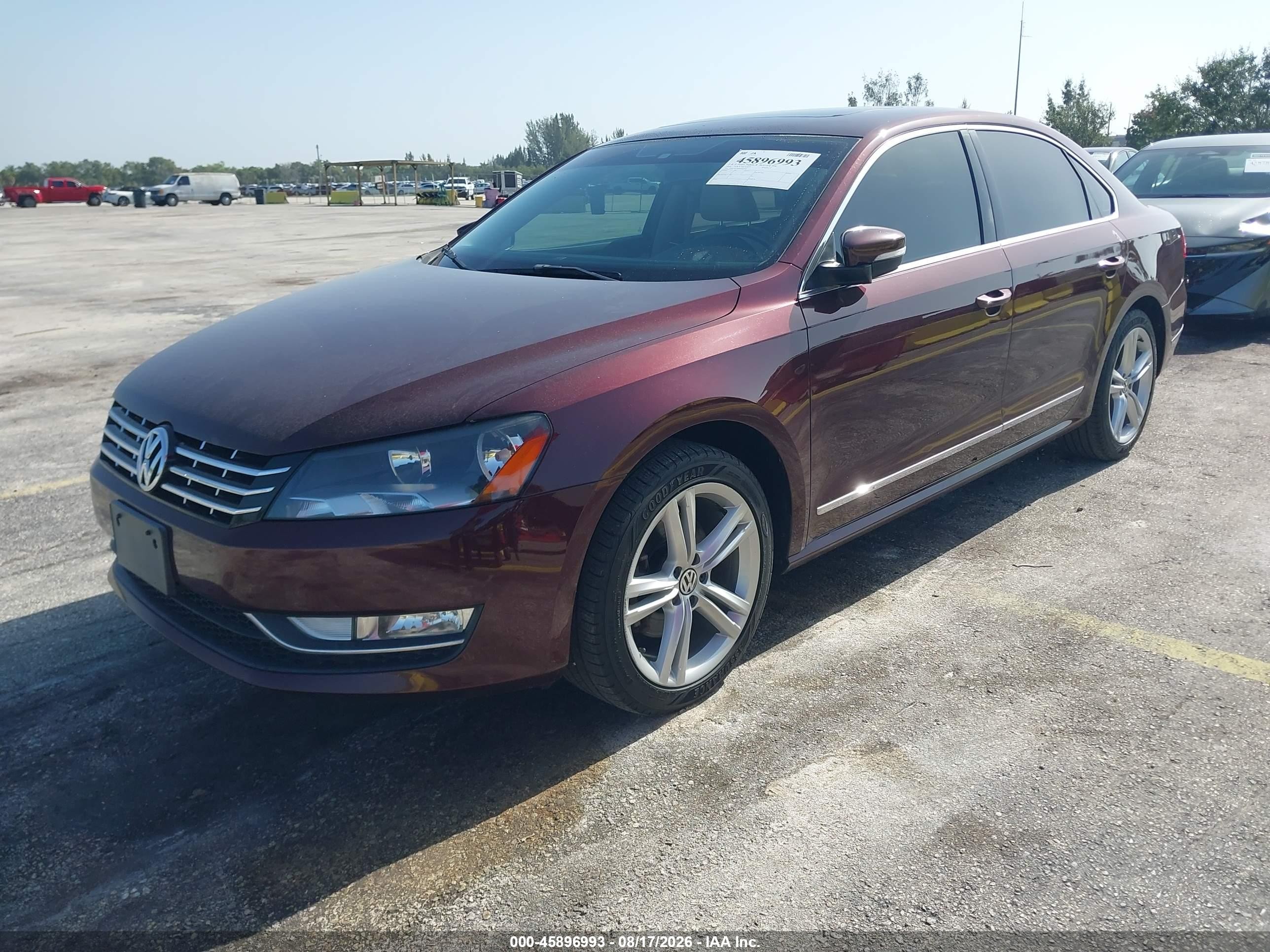 2014 Volkswagen Passat 2.0l Tdi Sel Premium Red vin: 1VWCN7A39EC093748