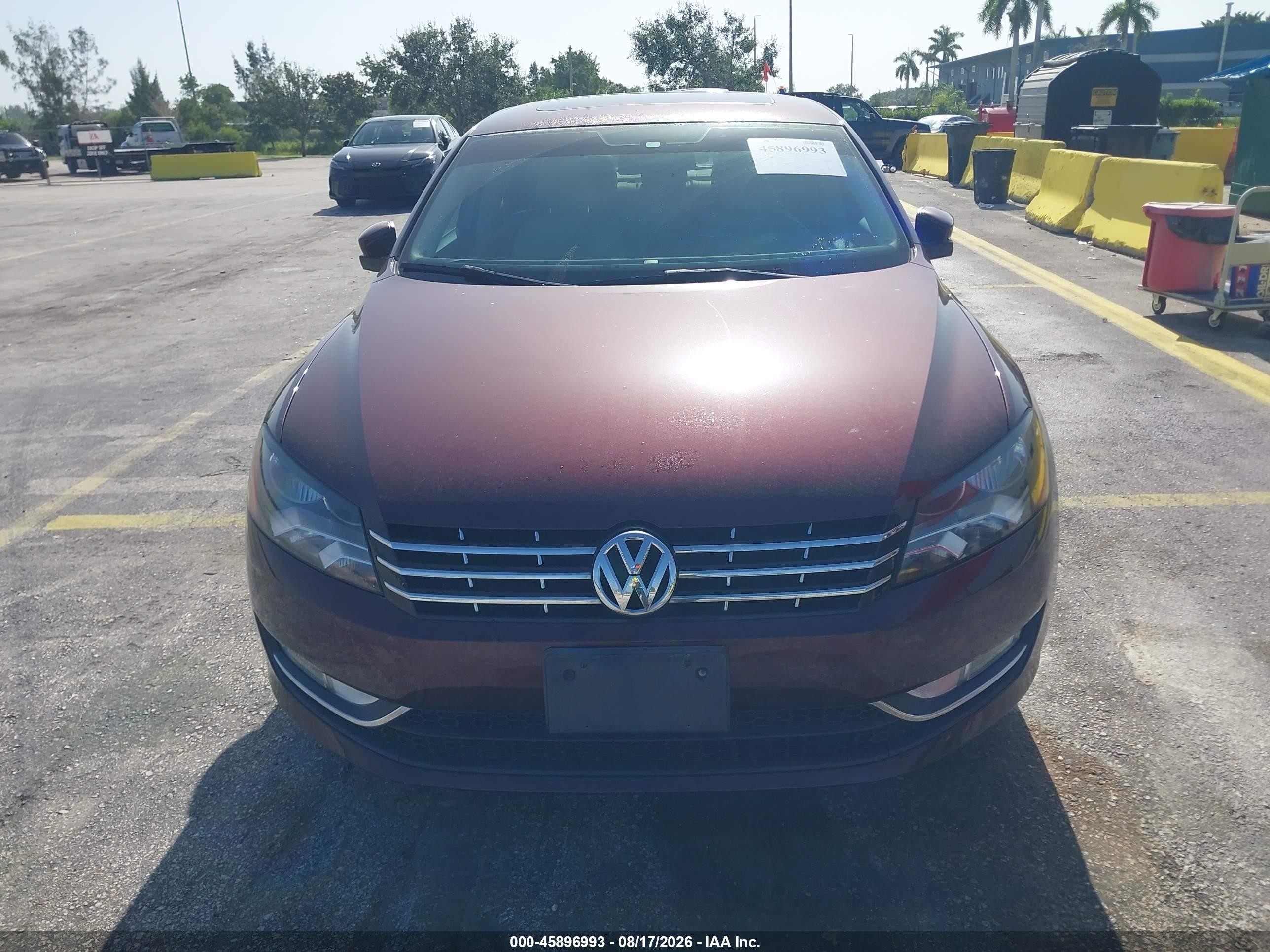 2014 Volkswagen Passat 2.0l Tdi Sel Premium Red vin: 1VWCN7A39EC093748