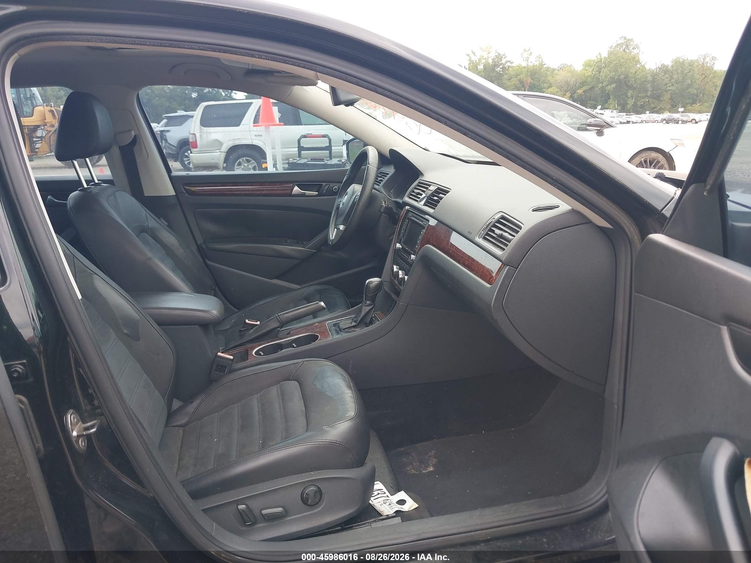 2013 Volkswagen Passat 2.0l Tdi Sel Premium Черный vin: 1VWCN7A3XDC012481