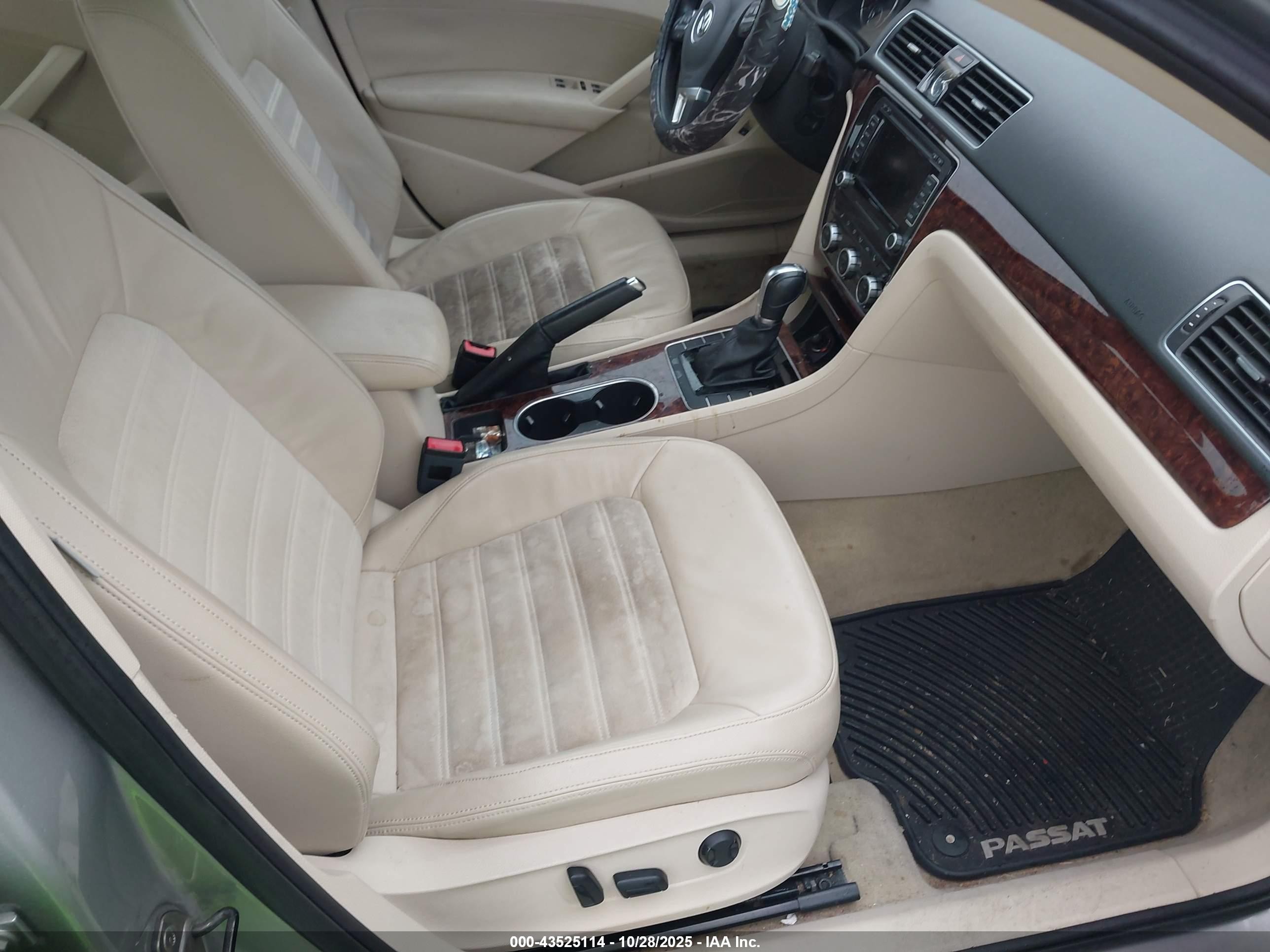2013 Volkswagen Passat 2.0l Tdi Sel Premium Silver vin: 1VWCN7A3XDC095930