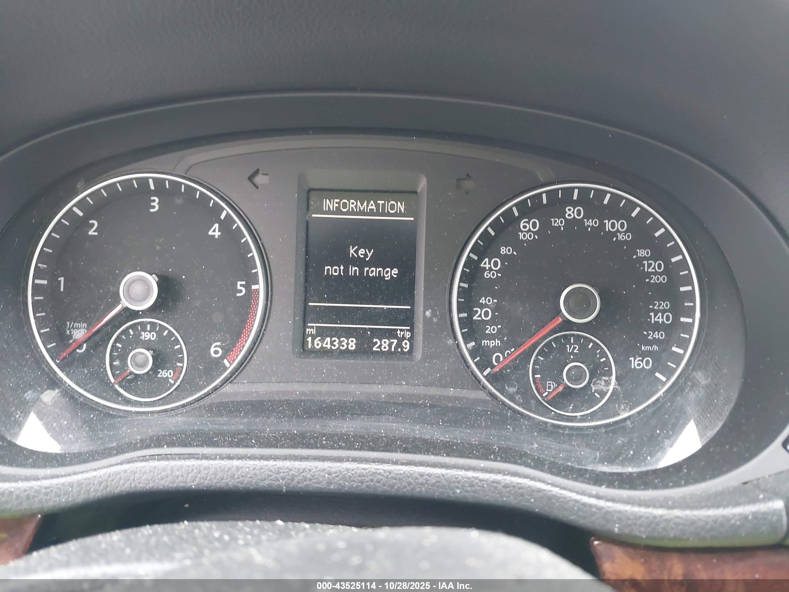 2013 Volkswagen Passat 2.0l Tdi Sel Premium Silver vin: 1VWCN7A3XDC095930