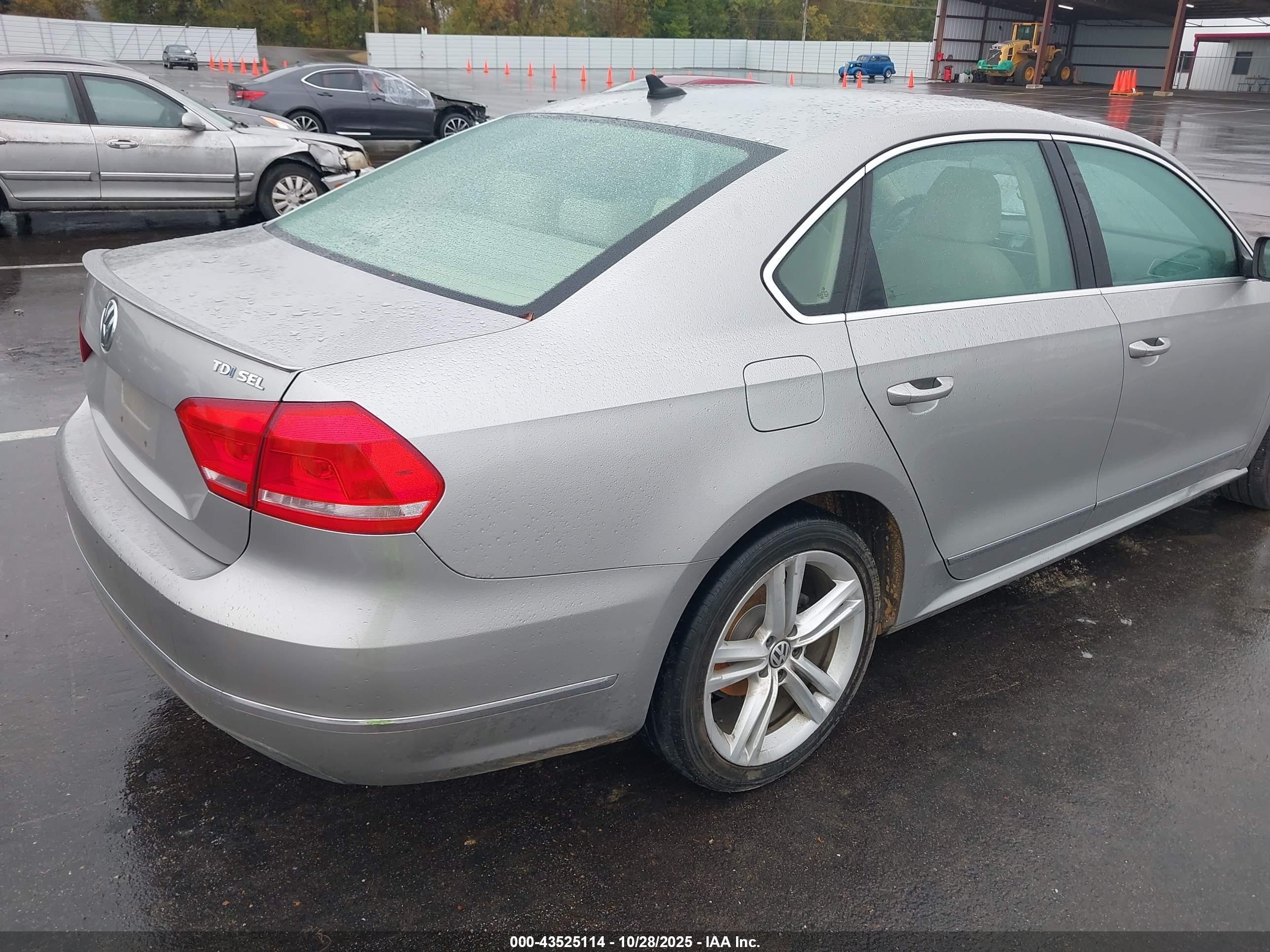 2013 Volkswagen Passat 2.0l Tdi Sel Premium Silver vin: 1VWCN7A3XDC095930