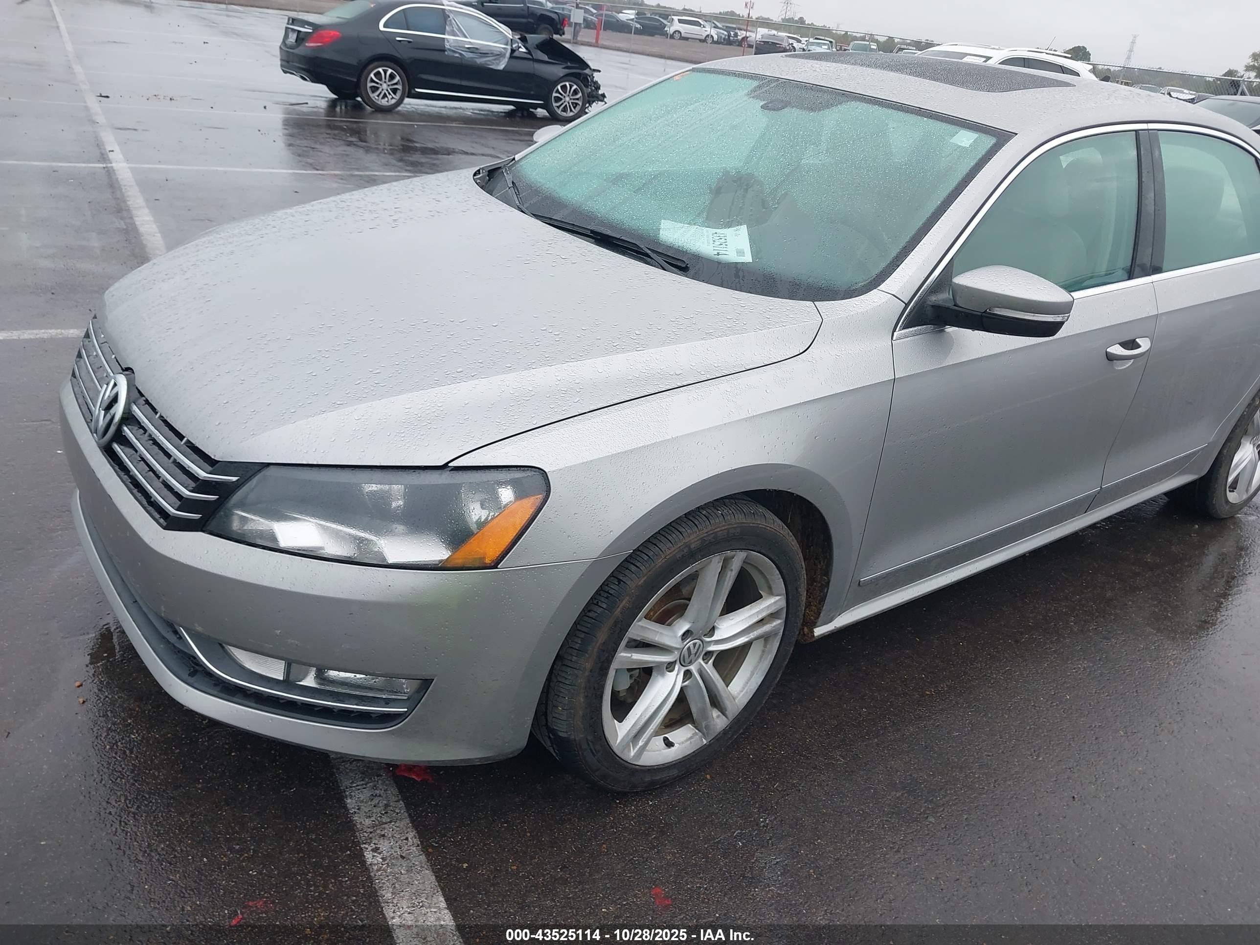 2013 Volkswagen Passat 2.0l Tdi Sel Premium Silver vin: 1VWCN7A3XDC095930