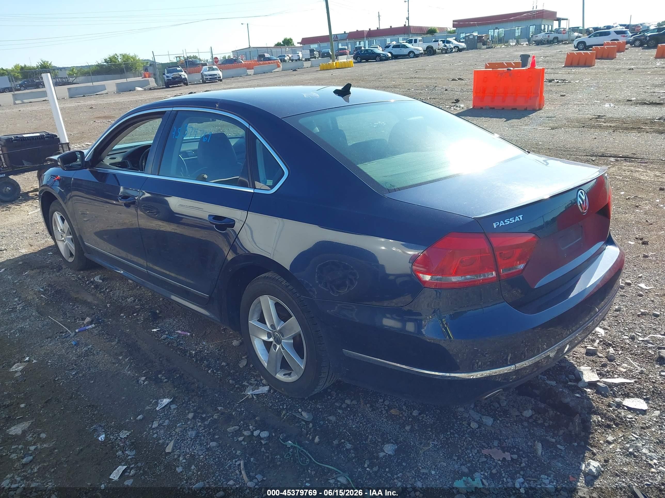 2014 Volkswagen Passat 2.0l Tdi Sel Premium Dark Blue vin: 1VWCN7A3XEC013857
