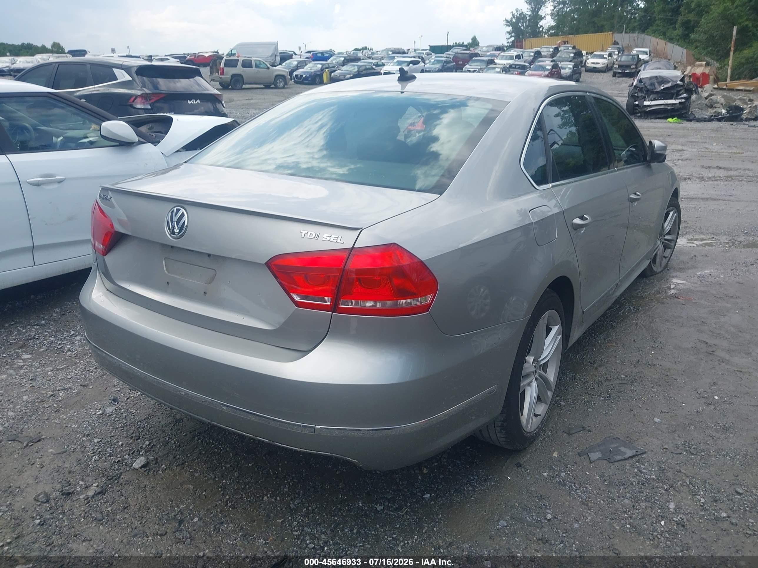 2014 Volkswagen Passat 2.0l Tdi Sel Premium Silver vin: 1VWCN7A3XEC036183