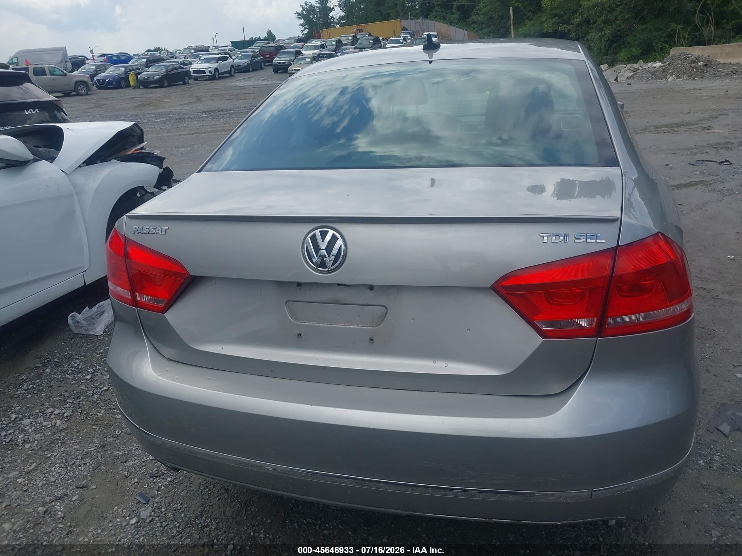 2014 Volkswagen Passat 2.0l Tdi Sel Premium Silver vin: 1VWCN7A3XEC036183