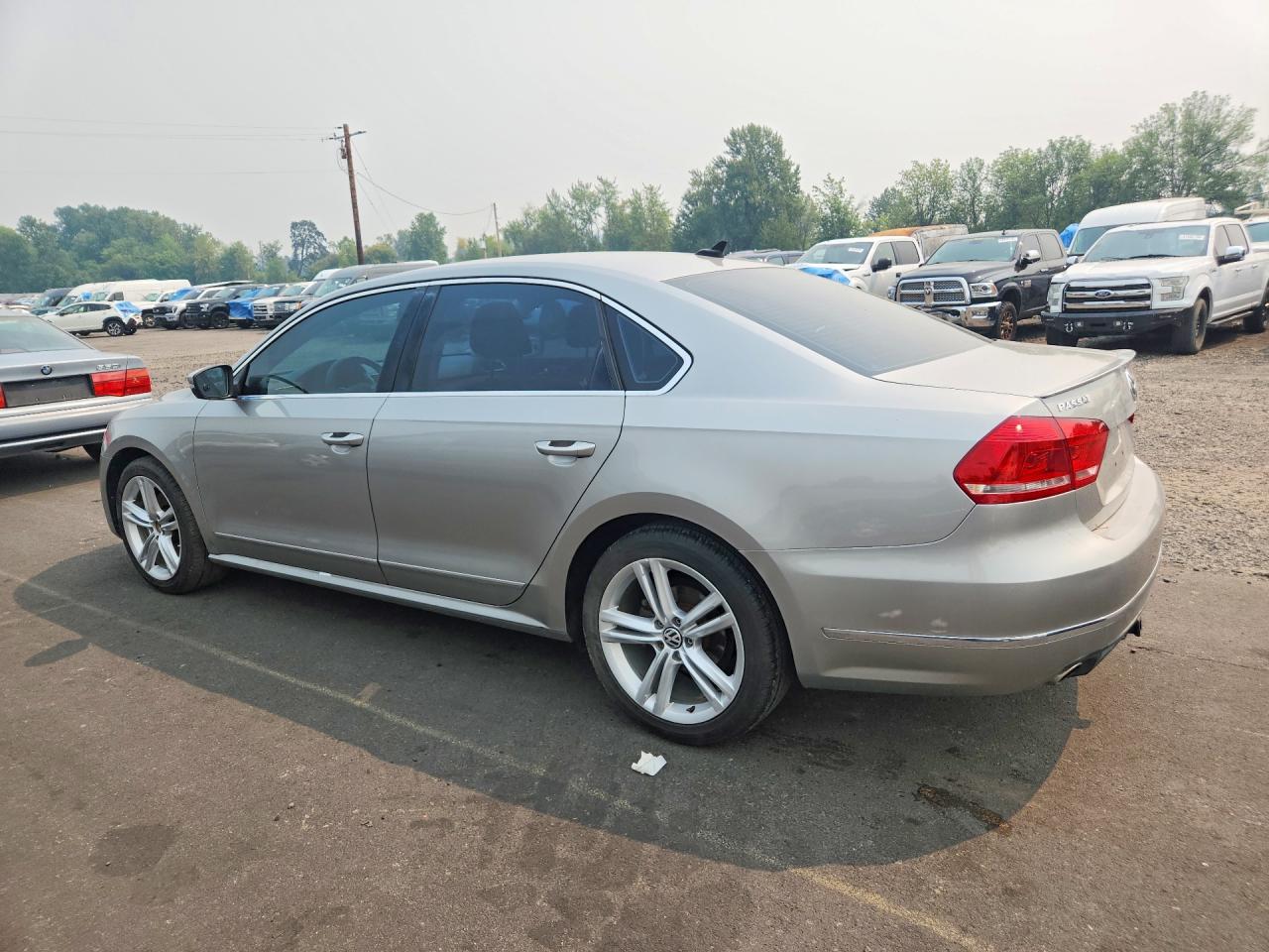 2014 Volkswagen Passat Sel Silver vin: 1VWCN7A3XEC046695