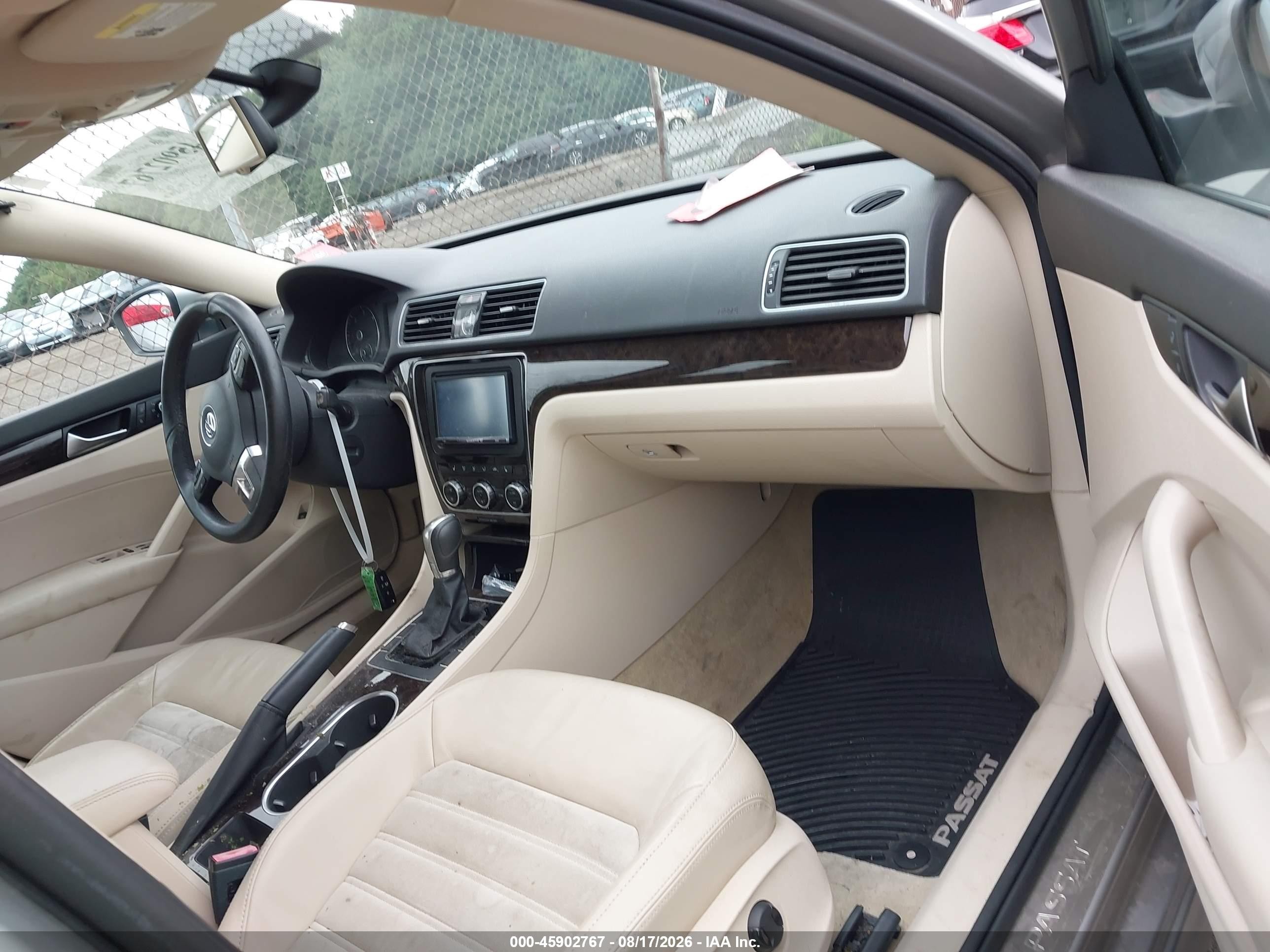 2014 Volkswagen Passat 2.0l Tdi Sel Premium Gray vin: 1VWCN7A3XEC050536
