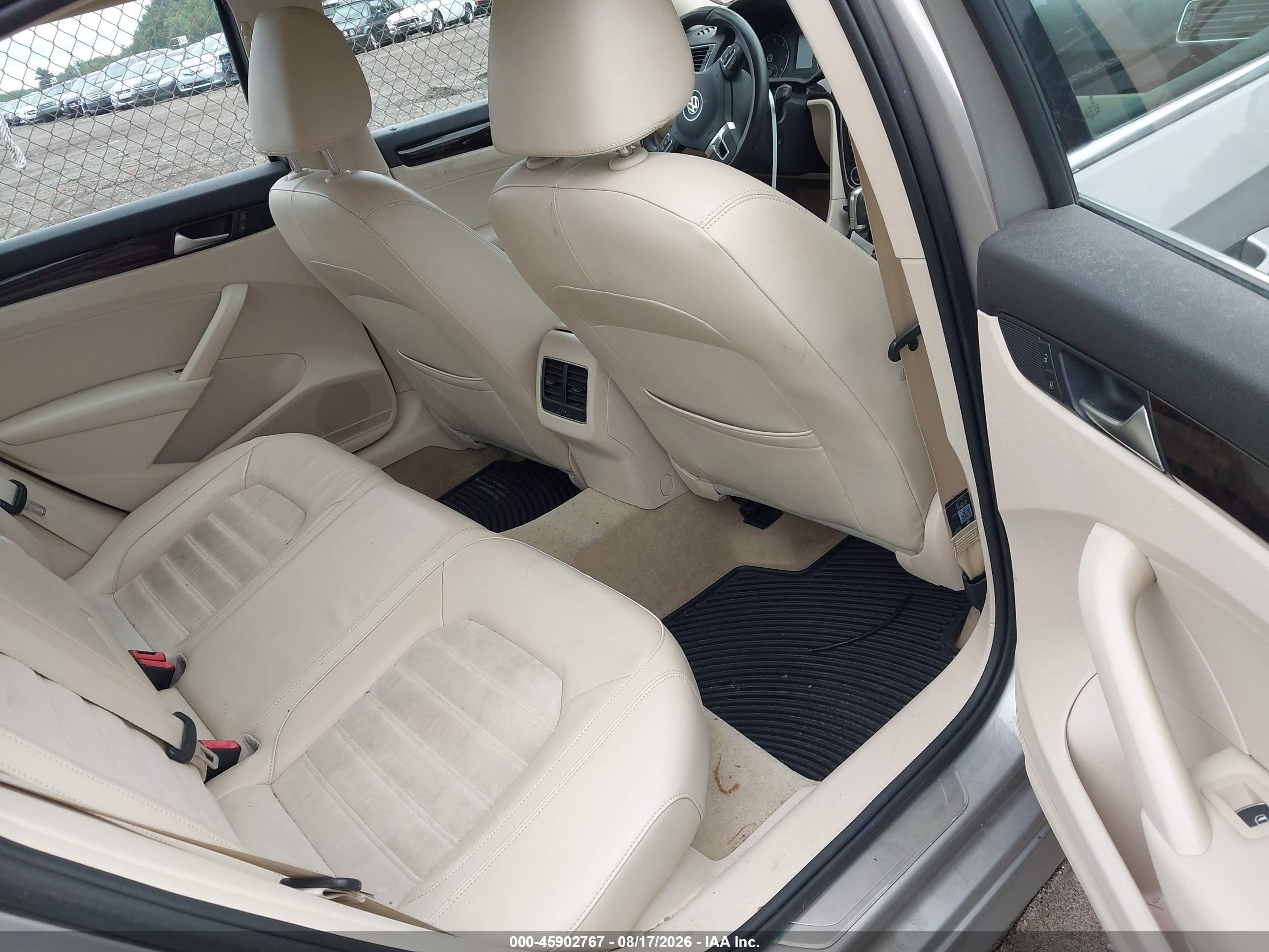 2014 Volkswagen Passat 2.0l Tdi Sel Premium Gray vin: 1VWCN7A3XEC050536