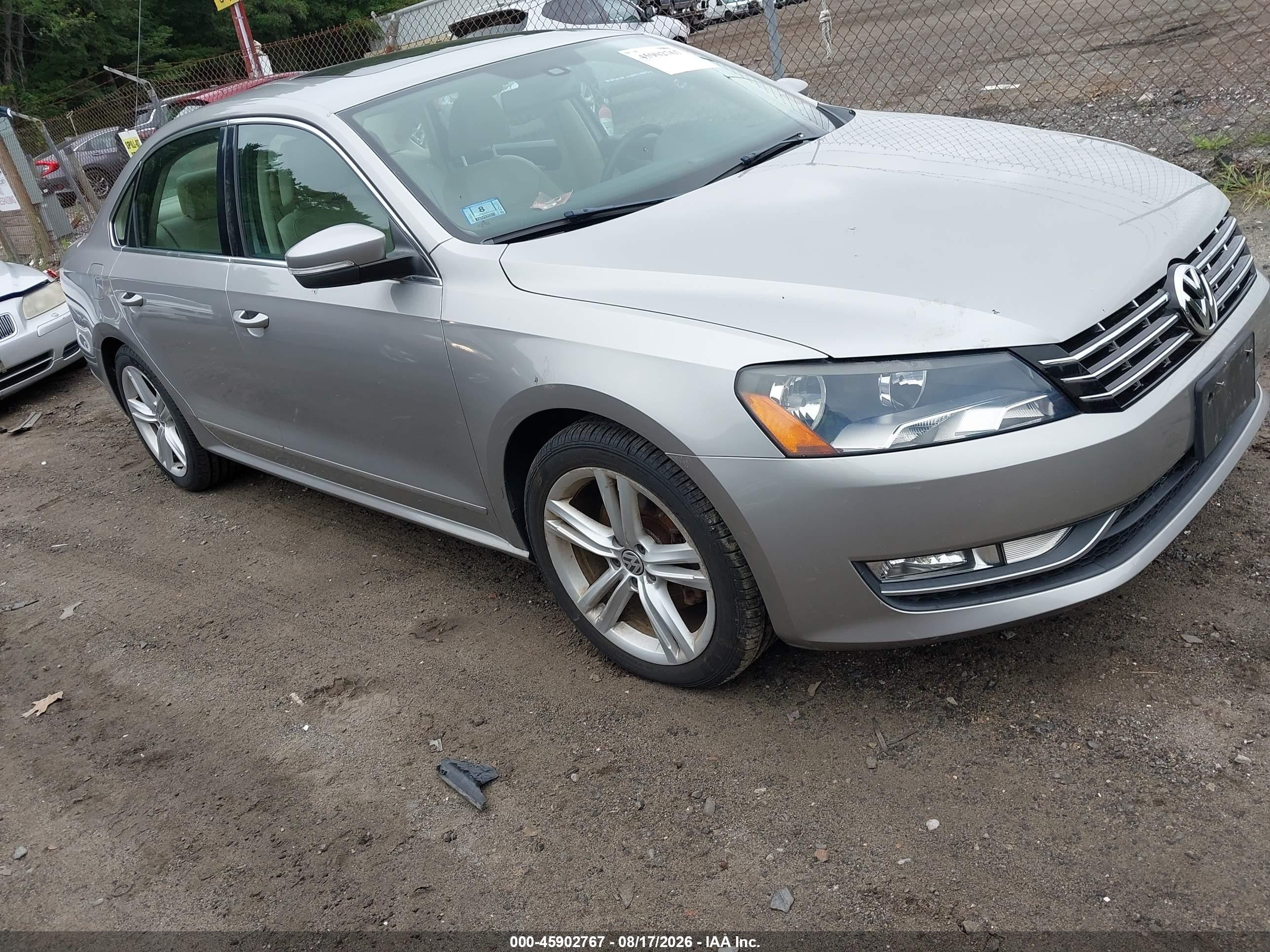 2014 Volkswagen Passat 2.0l Tdi Sel Premium Gray vin: 1VWCN7A3XEC050536