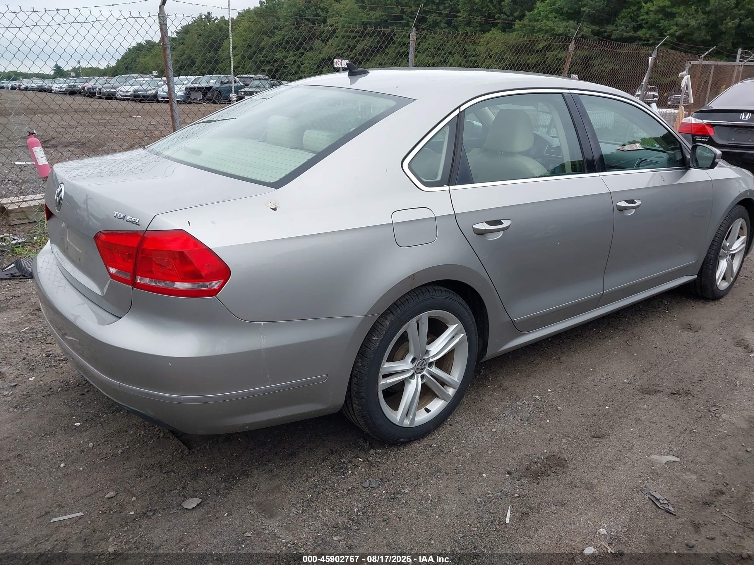 2014 Volkswagen Passat 2.0l Tdi Sel Premium Gray vin: 1VWCN7A3XEC050536