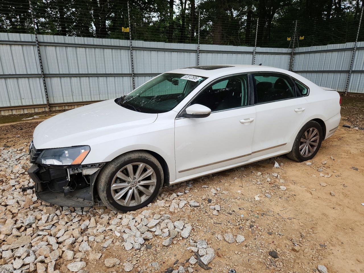 2012 Volkswagen Passat Sel White vin: 1VWCP7A30CC037155