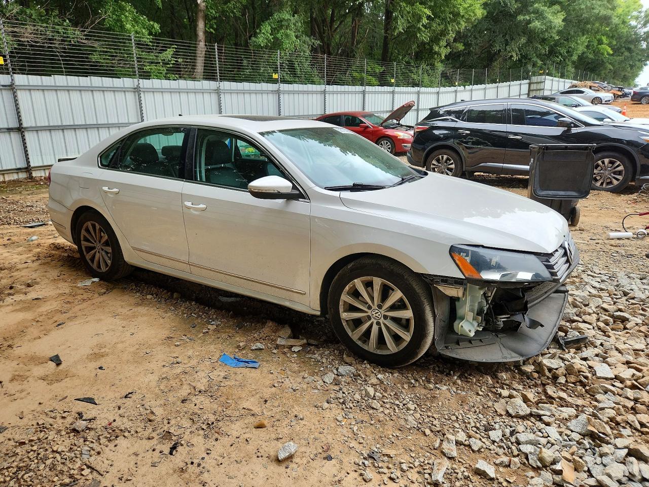 2012 Volkswagen Passat Sel White vin: 1VWCP7A30CC037155