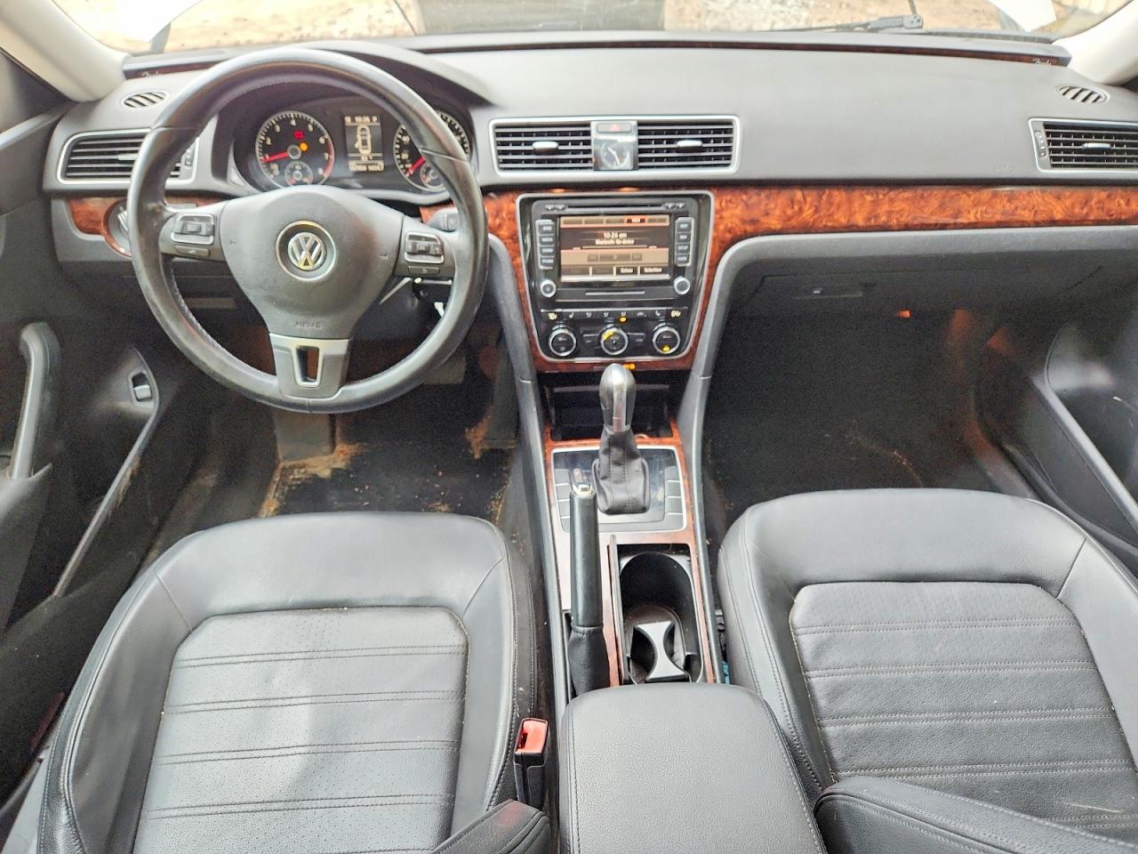 2012 Volkswagen Passat Sel White vin: 1VWCP7A30CC037155