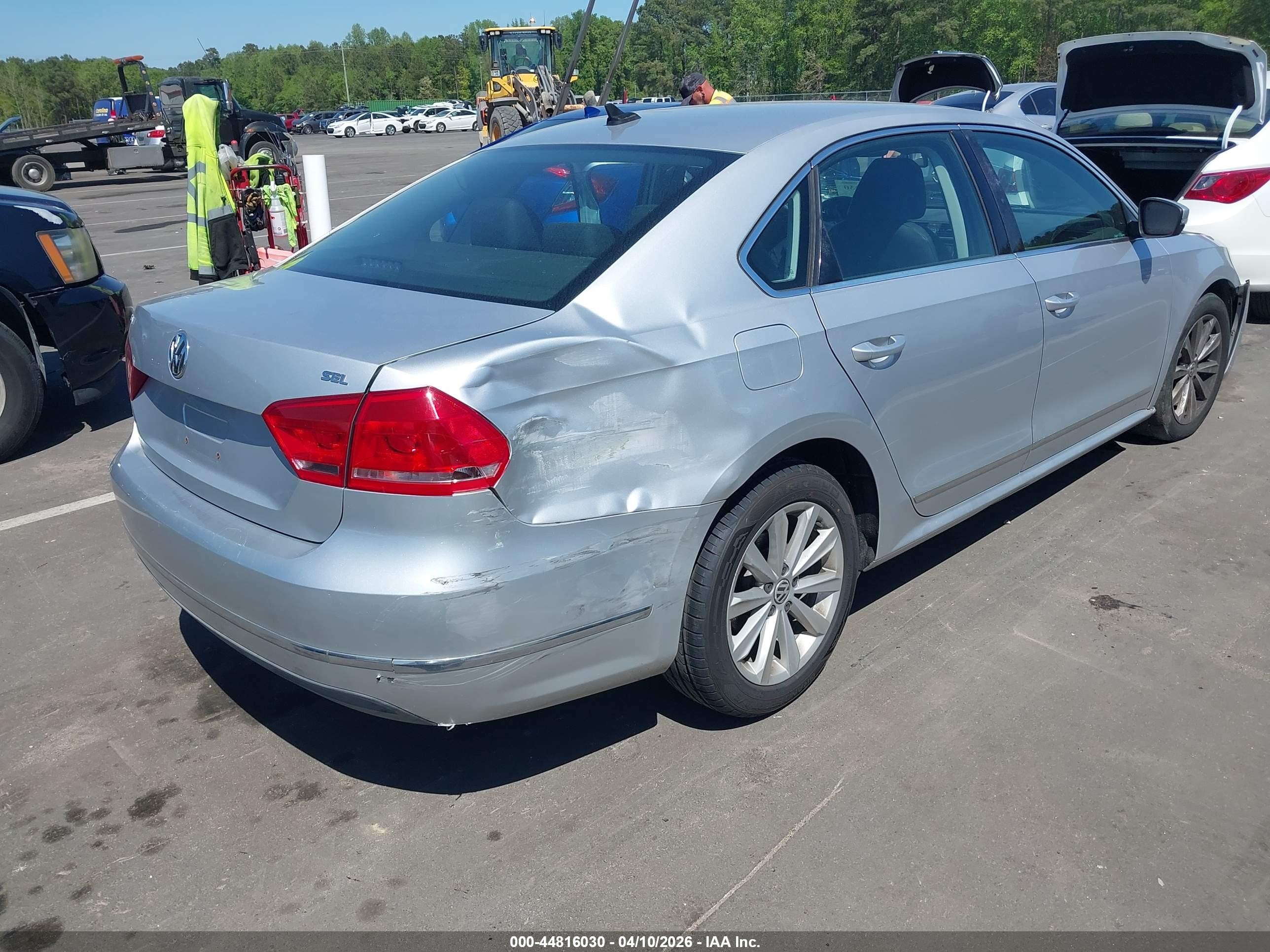 2013 Volkswagen Passat 2.5l Sel Серебряный vin: 1VWCP7A33DC018374
