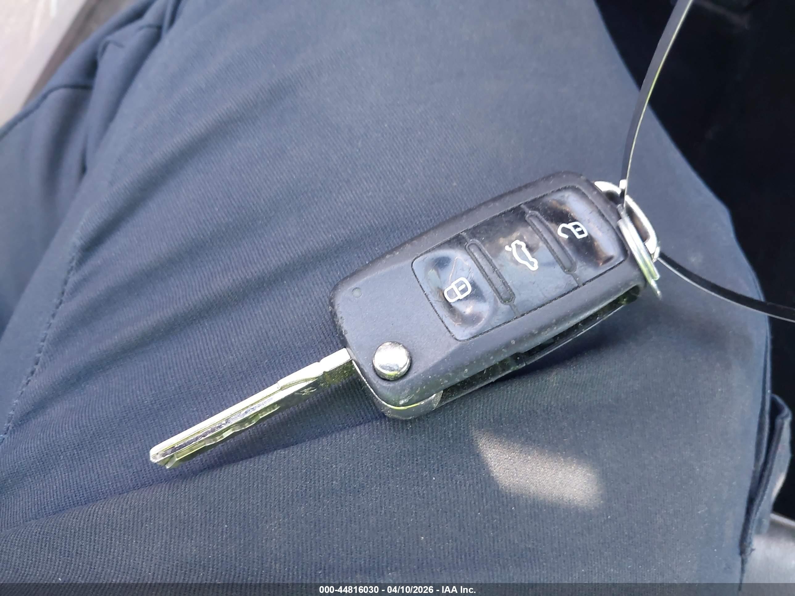 2013 Volkswagen Passat 2.5l Sel Серебряный vin: 1VWCP7A33DC018374