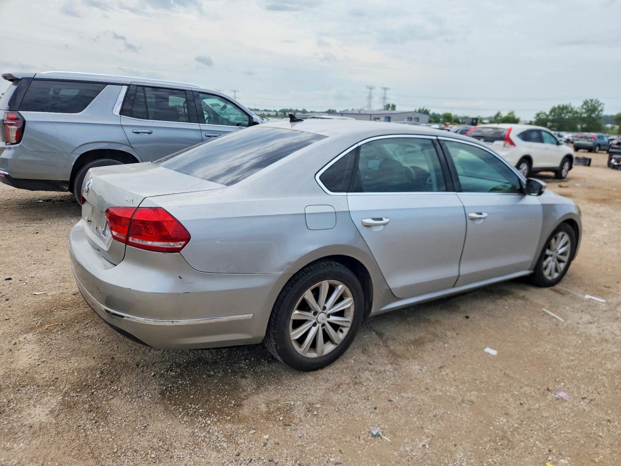 2013 Volkswagen Passat Sel Silver vin: 1VWCP7A33DC020934