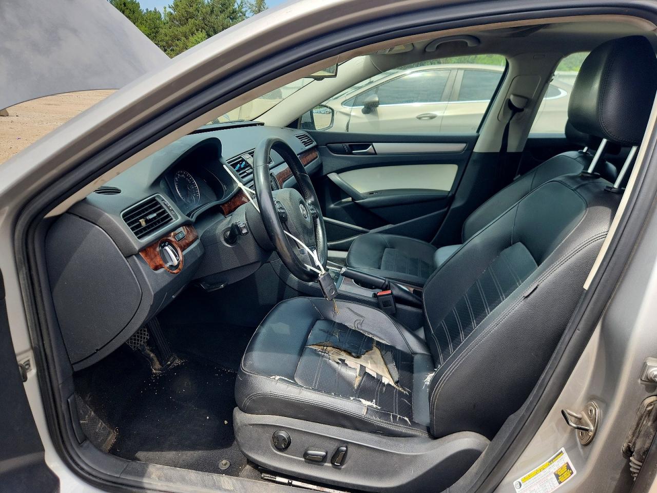 2013 Volkswagen Passat Sel Silver vin: 1VWCP7A33DC020934