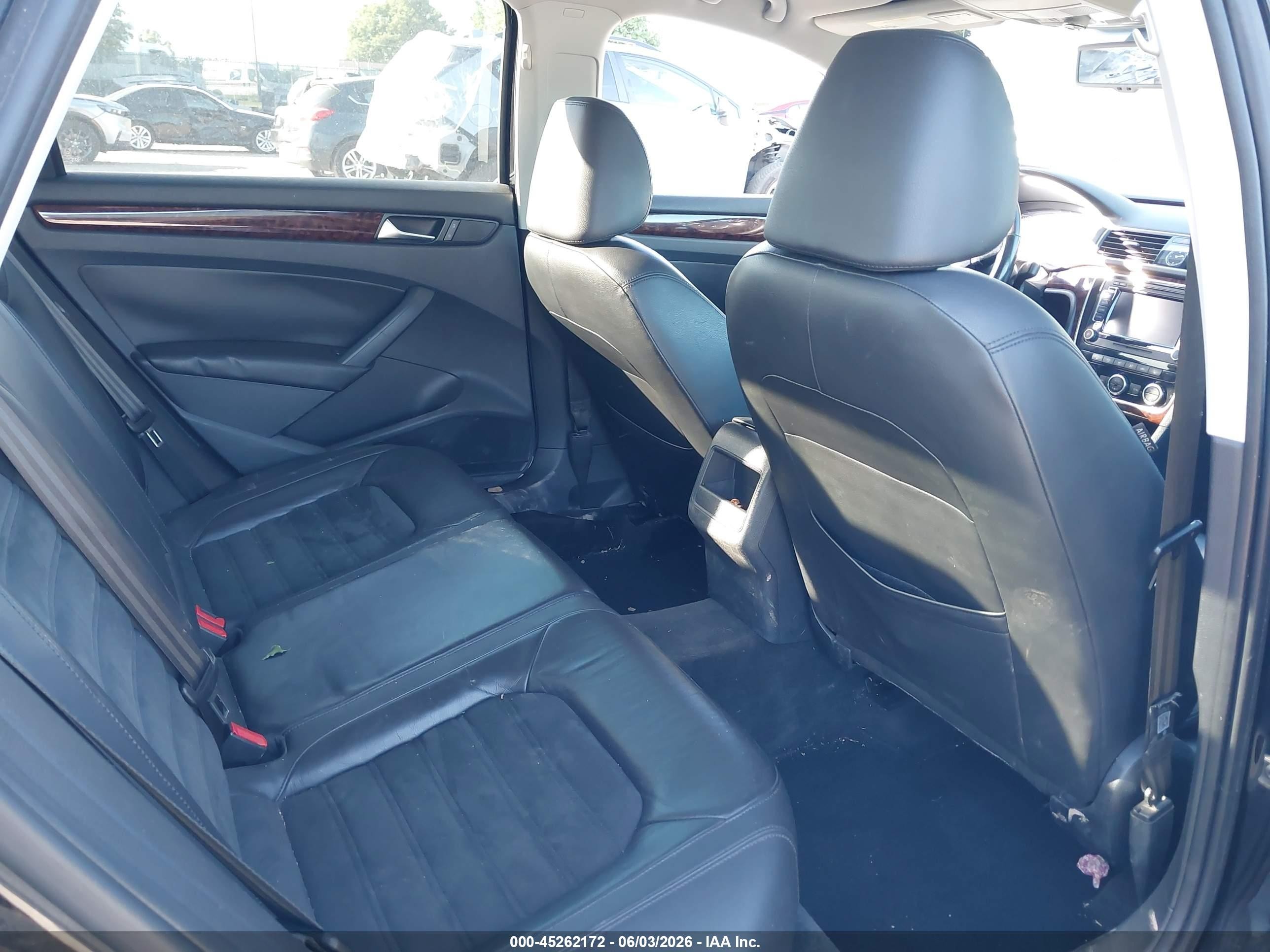 2012 Volkswagen Passat 2.5l Sel Premium Black vin: 1VWCP7A34CC005745