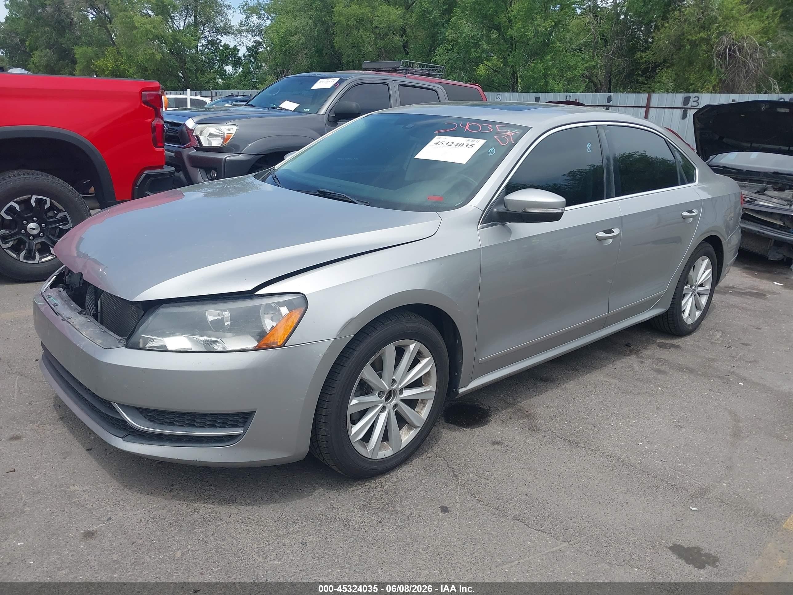 2013 Volkswagen Passat 2.5l Sel Серебряный vin: 1VWCP7A34DC023230