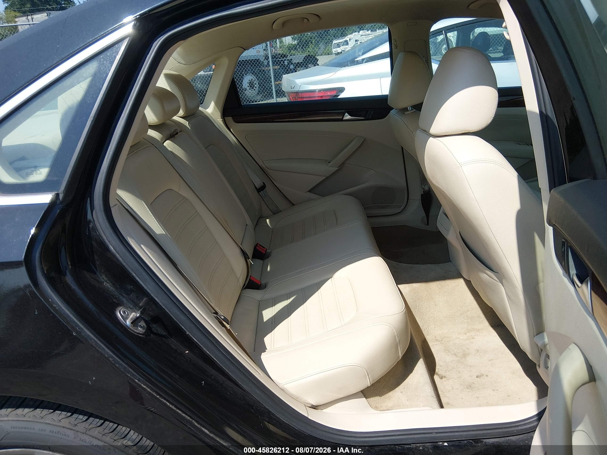 2012 Volkswagen Passat 2.5l Sel Black vin: 1VWCP7A35CC033568