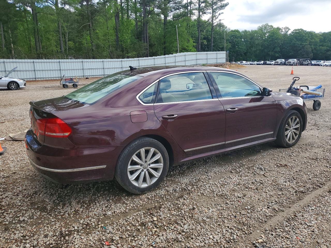 2013 Volkswagen Passat Sel Burgundy vin: 1VWCP7A35DC006176
