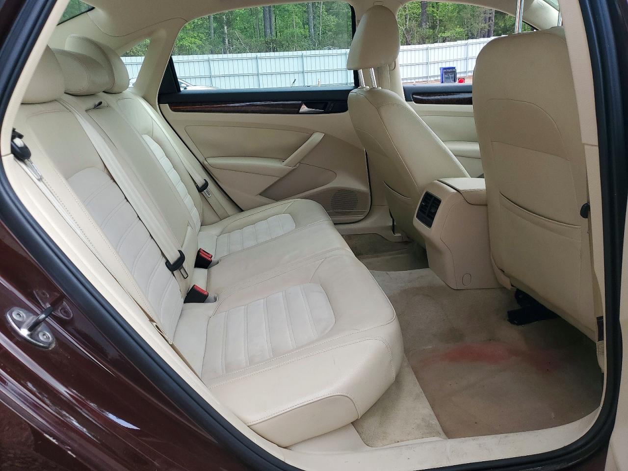 2013 Volkswagen Passat Sel Burgundy vin: 1VWCP7A35DC006176