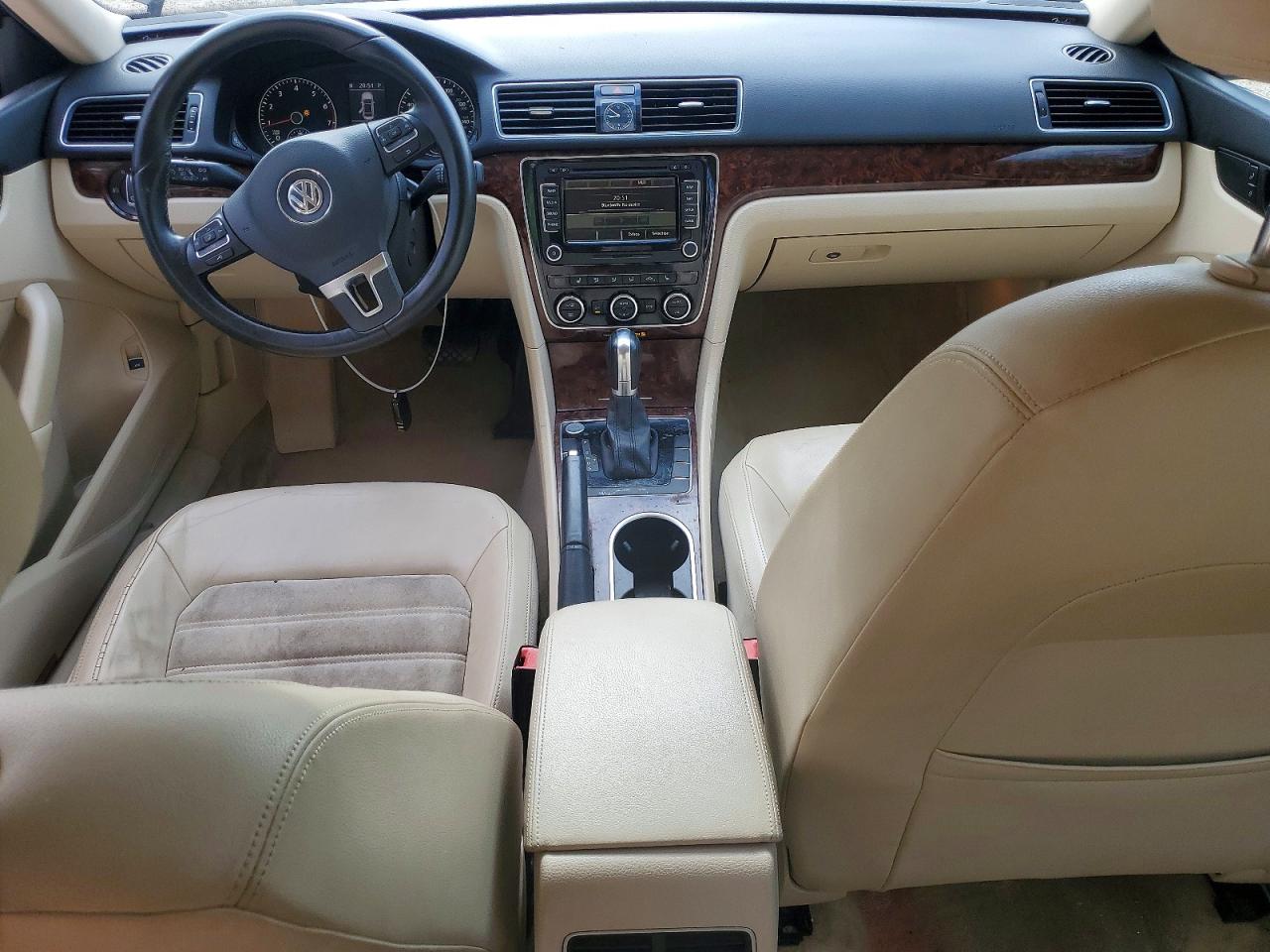 2013 Volkswagen Passat Sel Burgundy vin: 1VWCP7A35DC006176