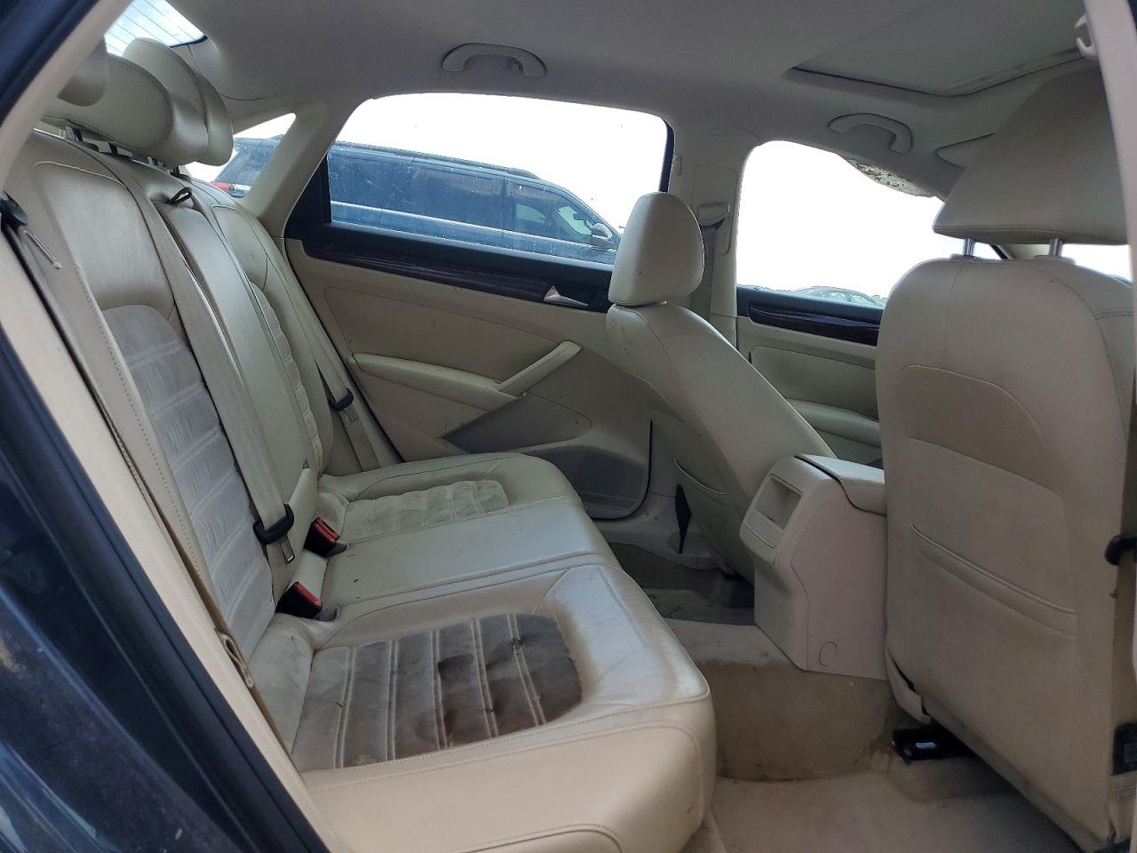 2012 Volkswagen Passat Sel Blue vin: 1VWCP7A36CC022496