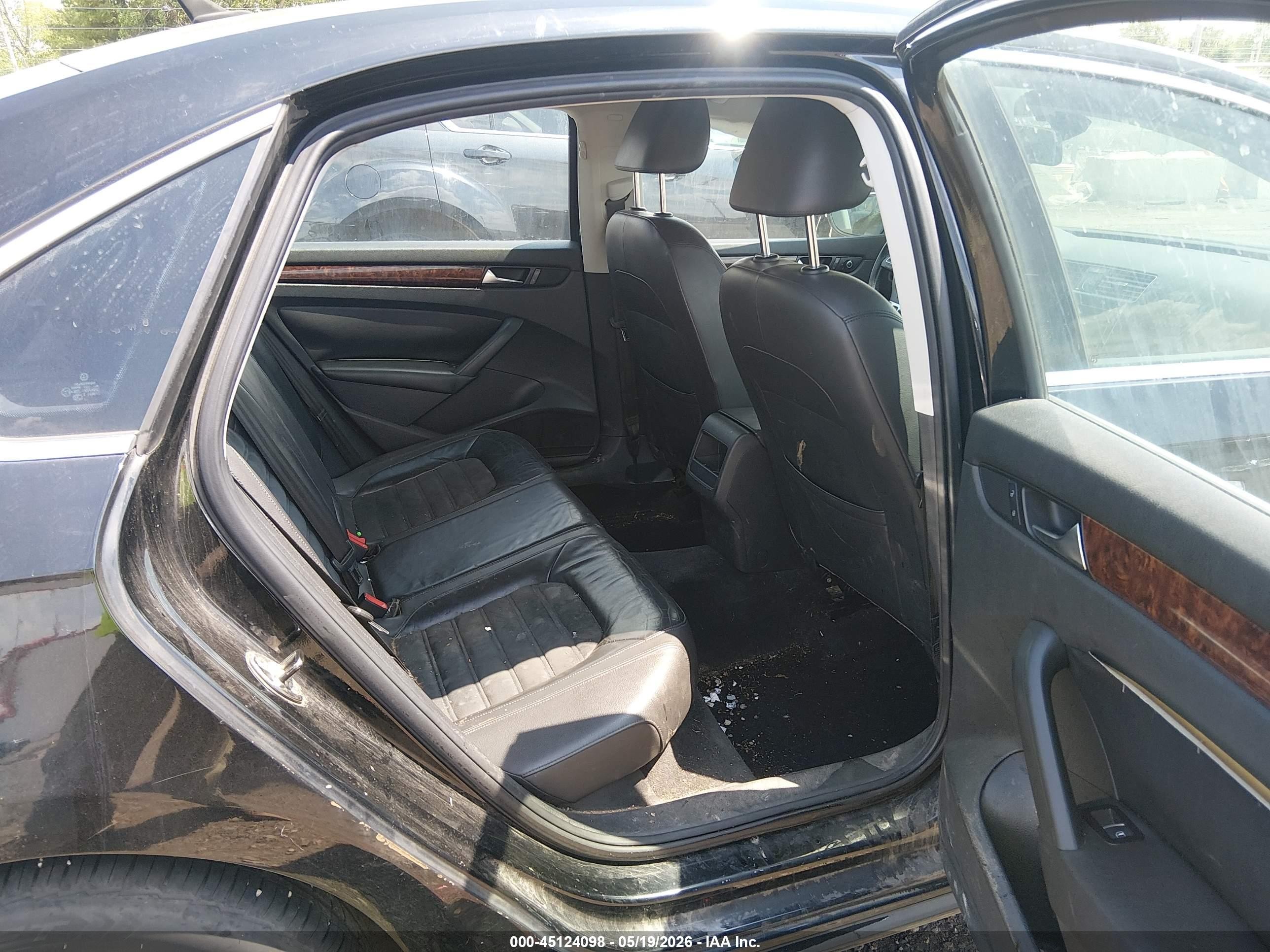 2012 Volkswagen Passat 2.5l Sel Premium Black vin: 1VWCP7A36CC040156