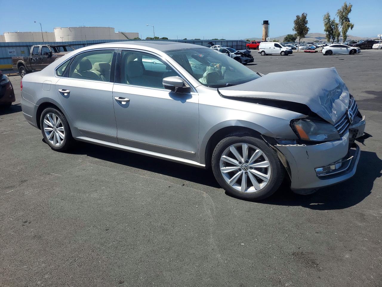 2013 Volkswagen Passat Sel Silver vin: 1VWCP7A36DC009068