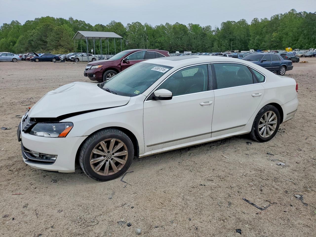 2013 Volkswagen Passat Sel White vin: 1VWCP7A37DC041947
