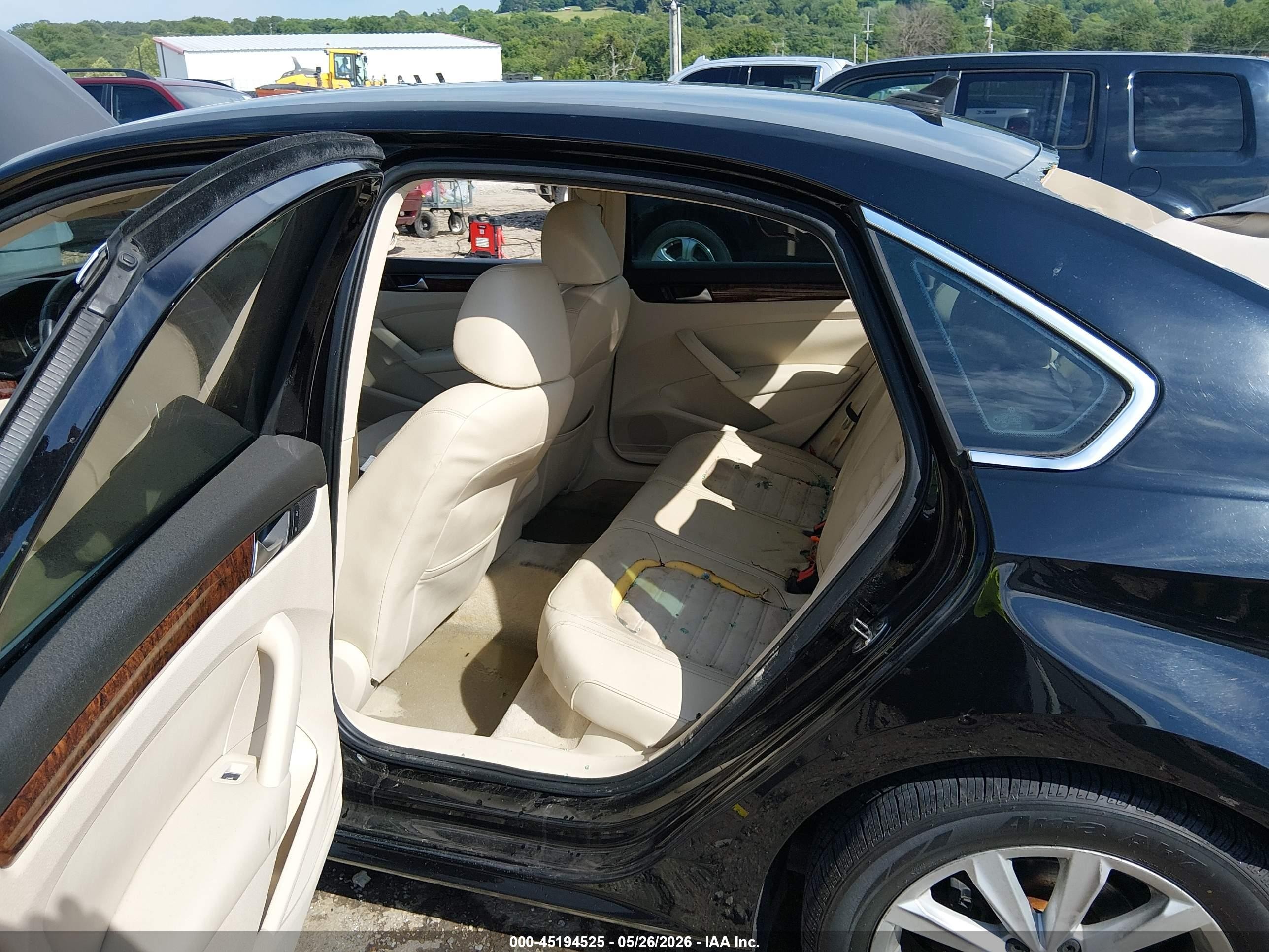 2012 Volkswagen Passat 2.5l Sel Premium Black vin: 1VWCP7A38CC102463