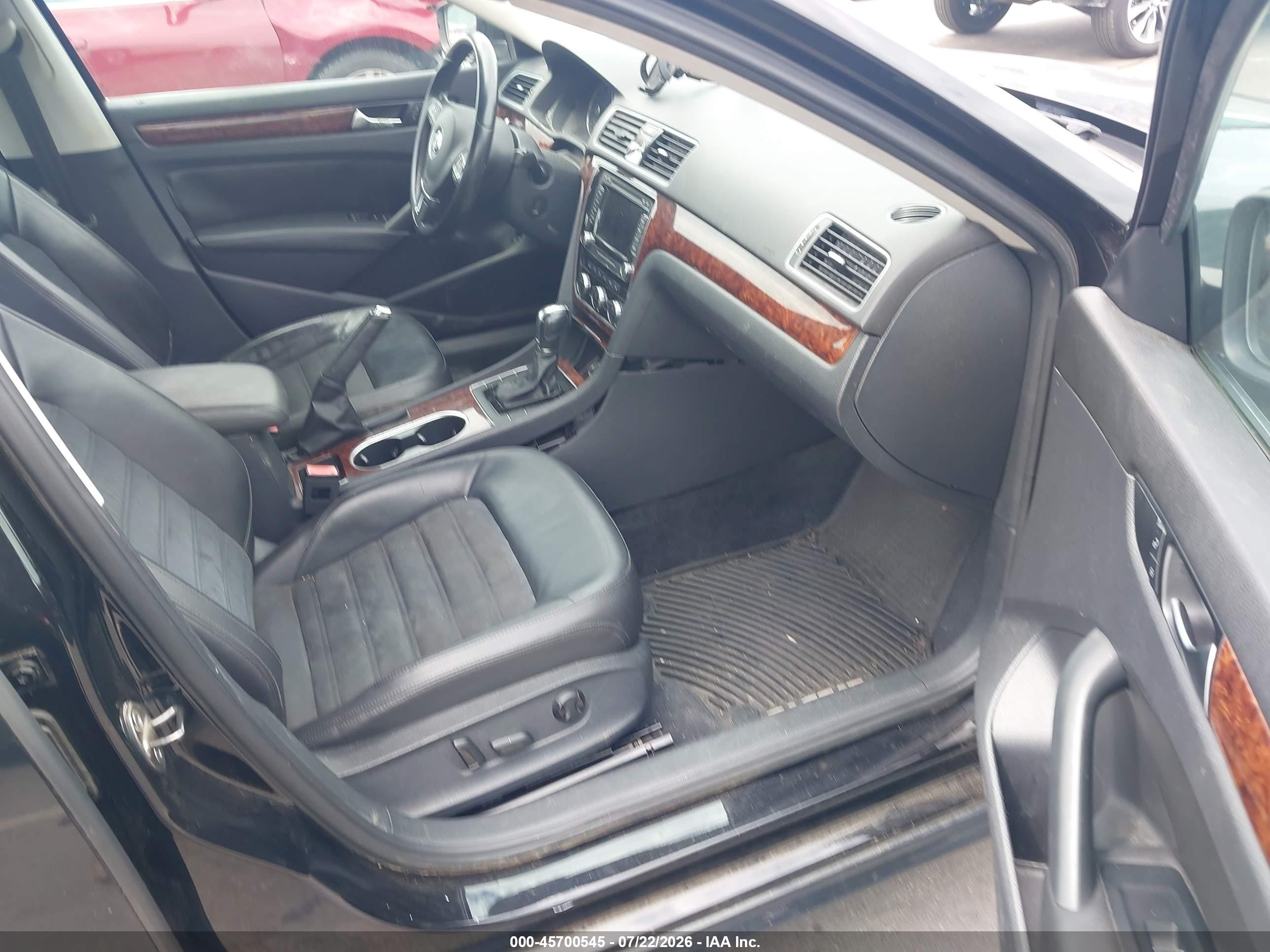 2013 Volkswagen Passat 2.5l Sel Premium Black vin: 1VWCP7A38DC066405